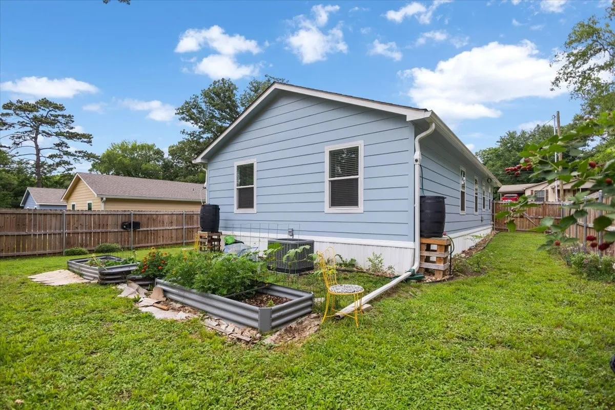 Single Family Residence For Sale in Gregg County , 215 HULL Street, Gladewater, Texas 75647, 4 Bedroom, 2 Bathroom, Garage spaces, 1,152 Sqft, built in 2024, Price $198,000, mls#21360753, Real Estate Agent in Gladewater, Homes For Sale in Gregg county, Homes For Sale in Gladewater, Realtor in Gladewater Texas, Real Estate Brokerage Independent Realty Texas, Luminita Cordes Realtor