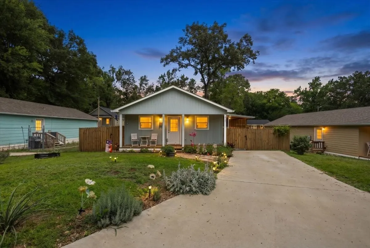 Single Family Residence For Sale in Gregg County , 215 HULL Street, Gladewater, Texas 75647, 4 Bedroom, 2 Bathroom, Garage spaces, 1,152 Sqft, built in 2024, Price $198,000, mls#21360753, Real Estate Agent in Gladewater, Homes For Sale in Gregg county, Homes For Sale in Gladewater, Realtor in Gladewater Texas, Real Estate Brokerage Independent Realty Texas, Luminita Cordes Realtor