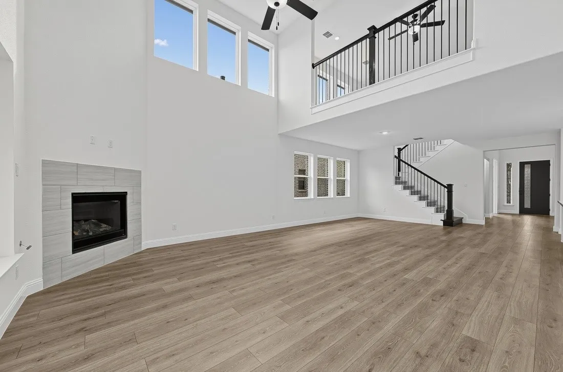 1520 Chestnut Gardens ~ Ready Now