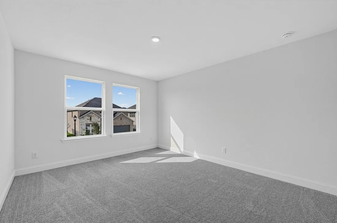 1520 Chestnut Gardens ~ Ready Now