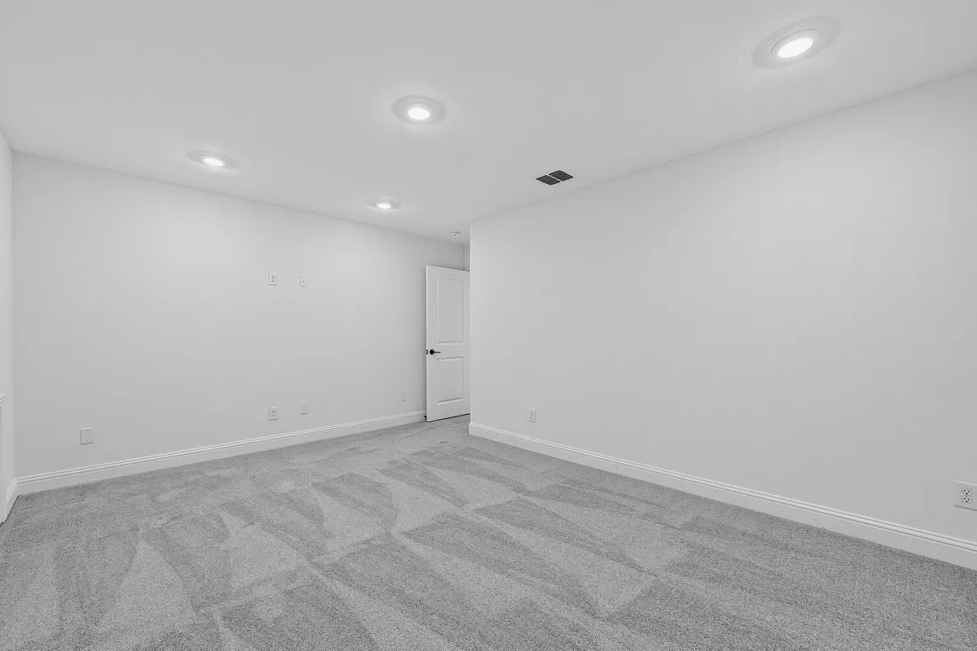 1520 Chestnut Gardens ~ Ready Now