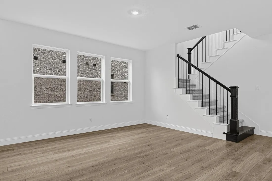 1520 Chestnut Gardens ~ Ready Now
