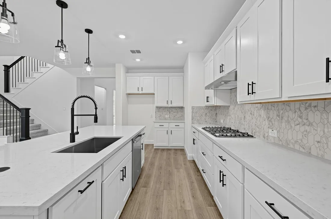 1520 Chestnut Gardens ~ Ready Now