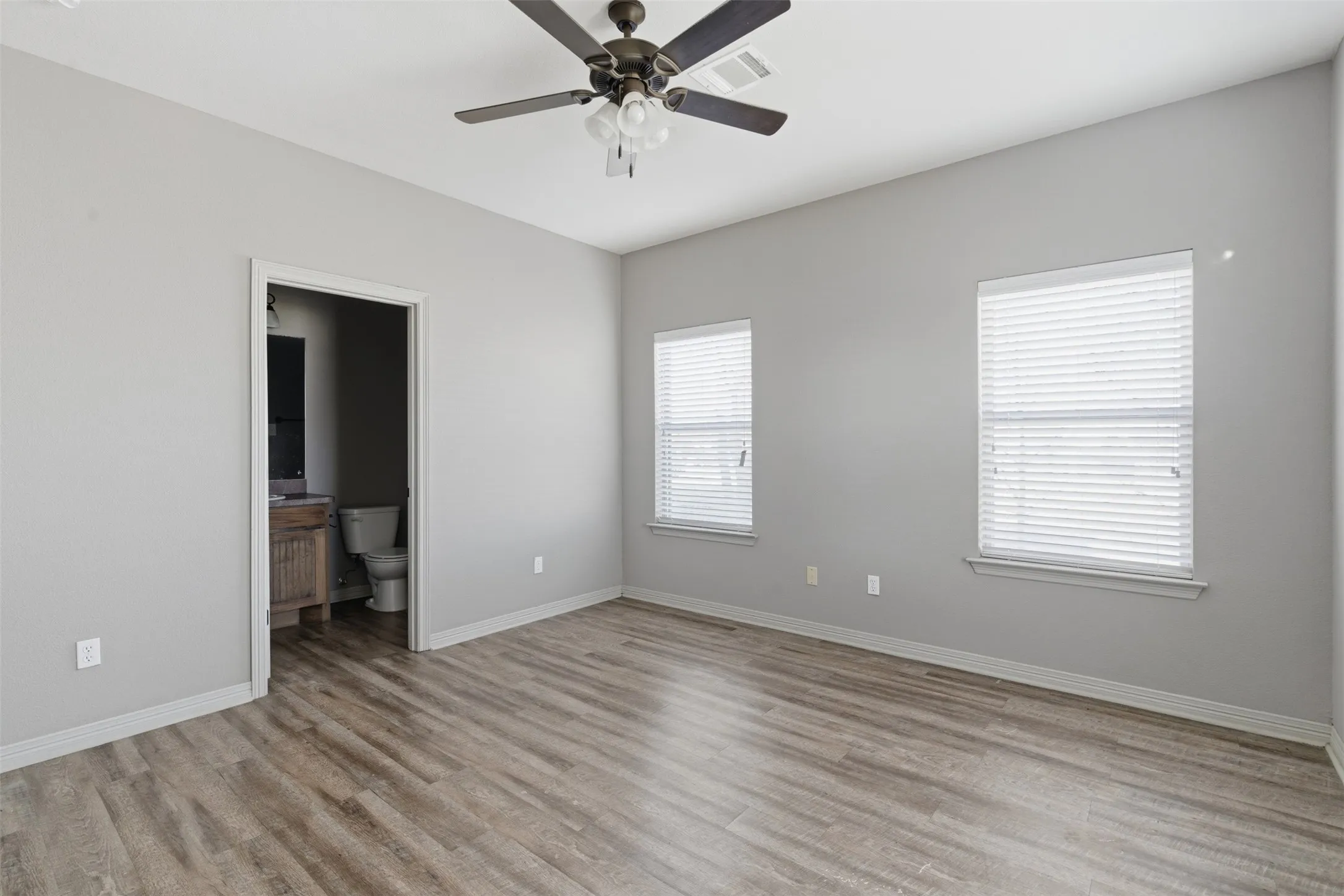 Quadruplex For Rent in Johnson County , 101 W Capps Street D, Rio Vista, Texas 76093, 3 Bedroom, 2 Bathroom, Garage spaces, 1,189 Sqft, built in 2018, mls#21361732, Real Estate Agent in Rio Vista, Homes For Rent in Johnson county, Homes For Rent in Rio Vista, Realtor in Rio Vista Texas, Real Estate Brokerage Independent Realty Texas, Luminita Cordes Realtor