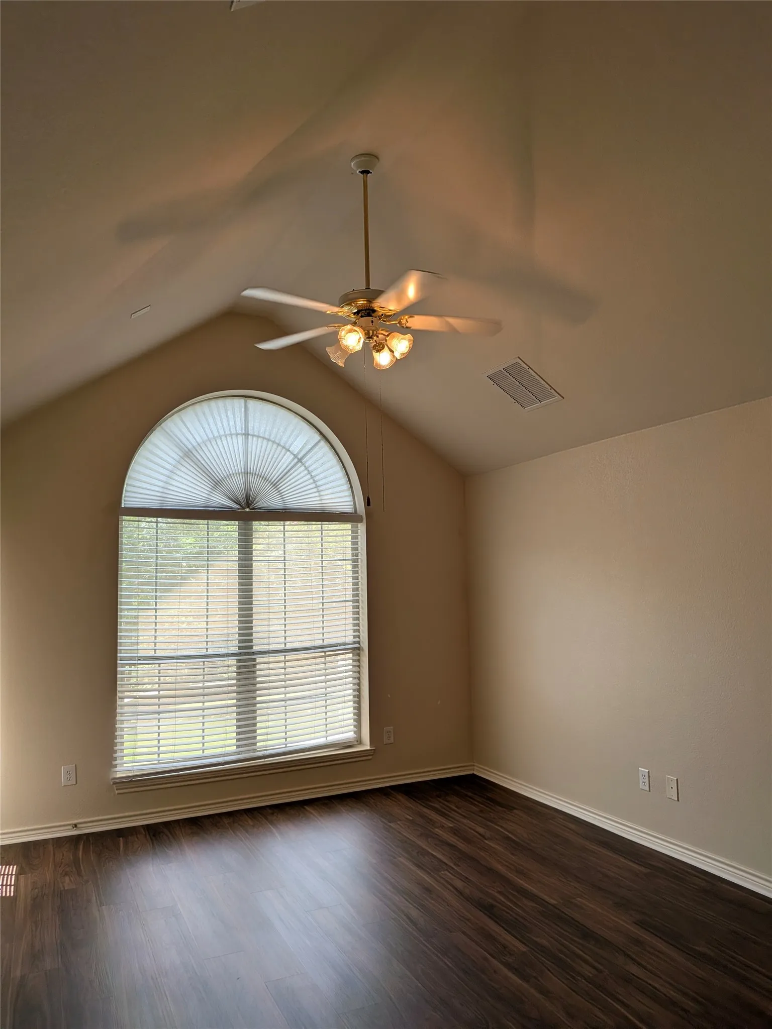 Single Family Residence For Rent in Denton County , 3101 Wareham Lane, Flower Mound, Texas 75022, 3 Bedroom, 2 Bathroom, 2 Garage spaces, 2,185 Sqft, built in 1997, mls#21360911, Real Estate Agent in Flower Mound, Homes For Rent in Denton county, Homes For Rent in Flower Mound, Realtor in Flower Mound Texas, Real Estate Brokerage Independent Realty Texas, Luminita Cordes Realtor