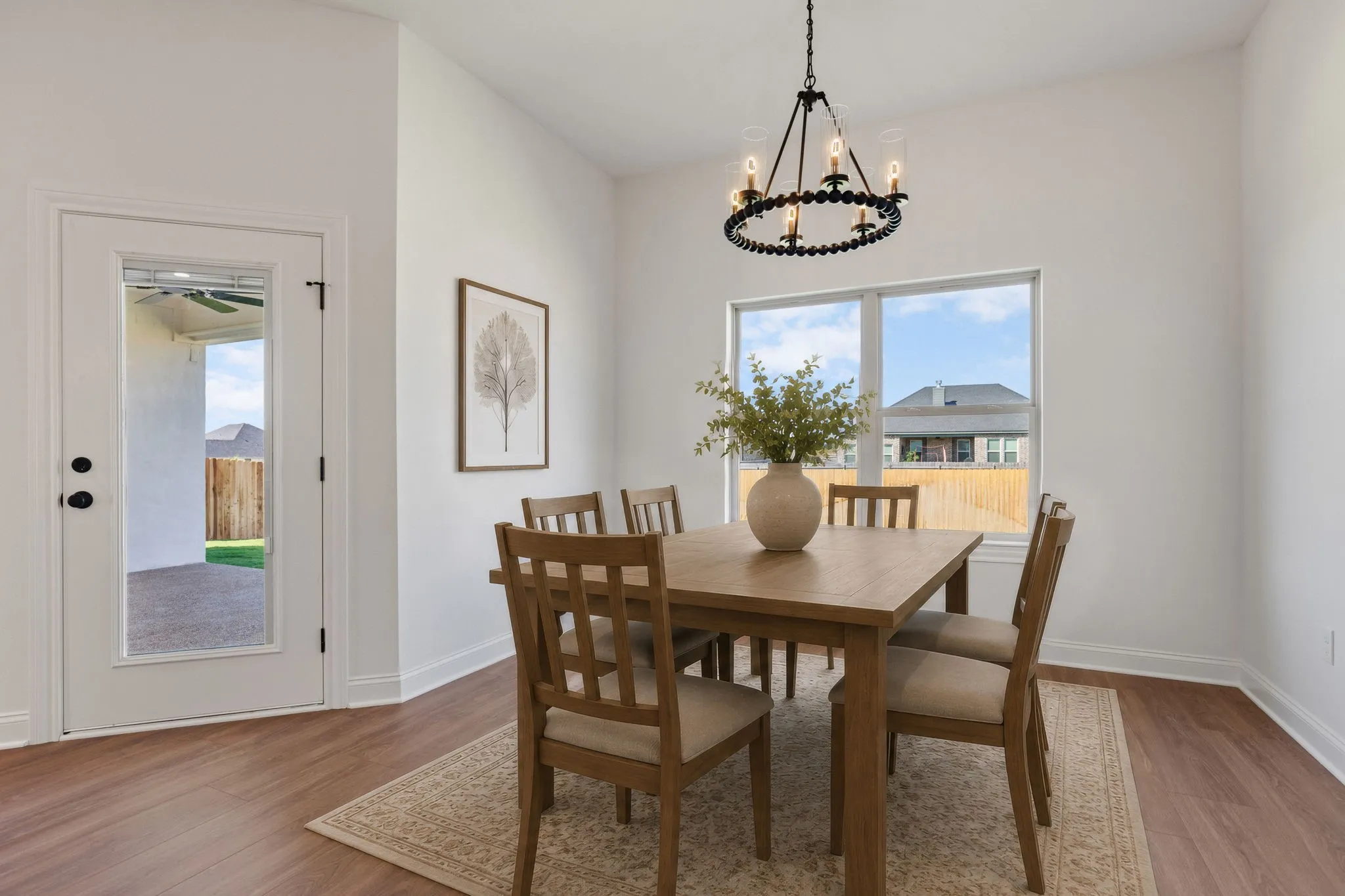 This room is Virtually Staged for visual purposes.