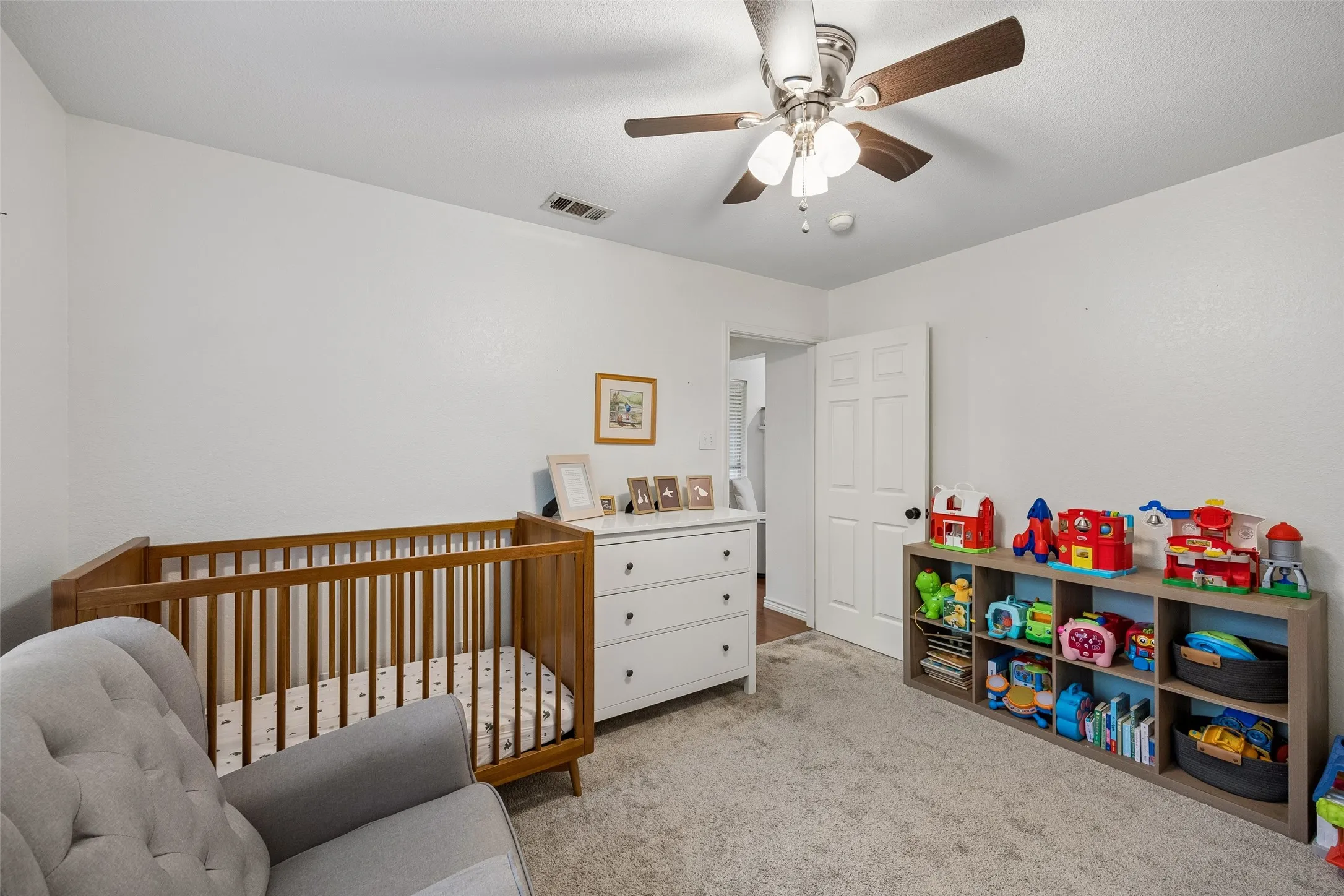 Single Family Residence For Sale in Rockwall County , 244 Mulberry Lane, Rockwall, Texas 75032, 3 Bedroom, 2 Bathroom, 2 Garage spaces, 1,322 Sqft, built in 1999, mls#21361731, Real Estate Agent in Rockwall, Homes For Sale in Rockwall county, Homes For Sale in Rockwall, Realtor in Rockwall Texas, Real Estate Brokerage Independent Realty Texas, Luminita Cordes Realtor
