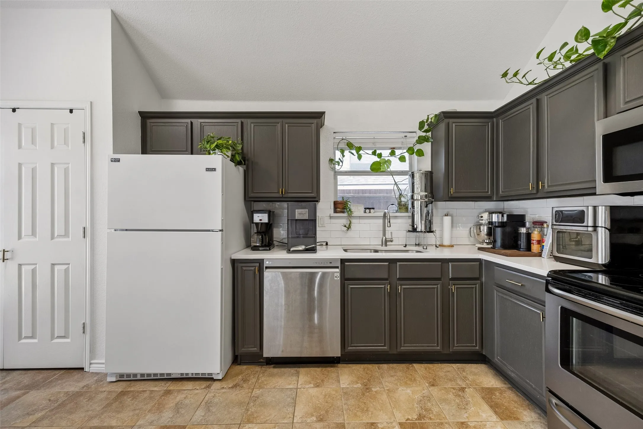 Single Family Residence For Sale in Rockwall County , 244 Mulberry Lane, Rockwall, Texas 75032, 3 Bedroom, 2 Bathroom, 2 Garage spaces, 1,322 Sqft, built in 1999, mls#21361731, Real Estate Agent in Rockwall, Homes For Sale in Rockwall county, Homes For Sale in Rockwall, Realtor in Rockwall Texas, Real Estate Brokerage Independent Realty Texas, Luminita Cordes Realtor