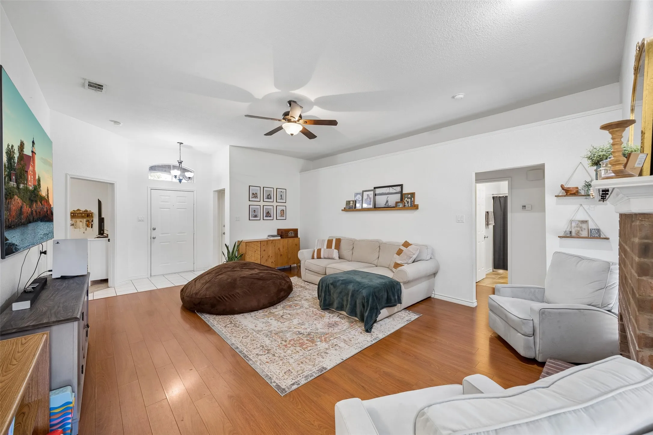 Single Family Residence For Sale in Rockwall County , 244 Mulberry Lane, Rockwall, Texas 75032, 3 Bedroom, 2 Bathroom, 2 Garage spaces, 1,322 Sqft, built in 1999, mls#21361731, Real Estate Agent in Rockwall, Homes For Sale in Rockwall county, Homes For Sale in Rockwall, Realtor in Rockwall Texas, Real Estate Brokerage Independent Realty Texas, Luminita Cordes Realtor