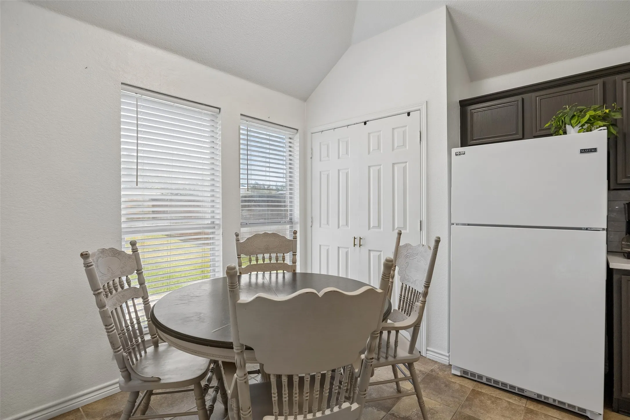 Single Family Residence For Sale in Rockwall County , 244 Mulberry Lane, Rockwall, Texas 75032, 3 Bedroom, 2 Bathroom, 2 Garage spaces, 1,322 Sqft, built in 1999, mls#21361731, Real Estate Agent in Rockwall, Homes For Sale in Rockwall county, Homes For Sale in Rockwall, Realtor in Rockwall Texas, Real Estate Brokerage Independent Realty Texas, Luminita Cordes Realtor