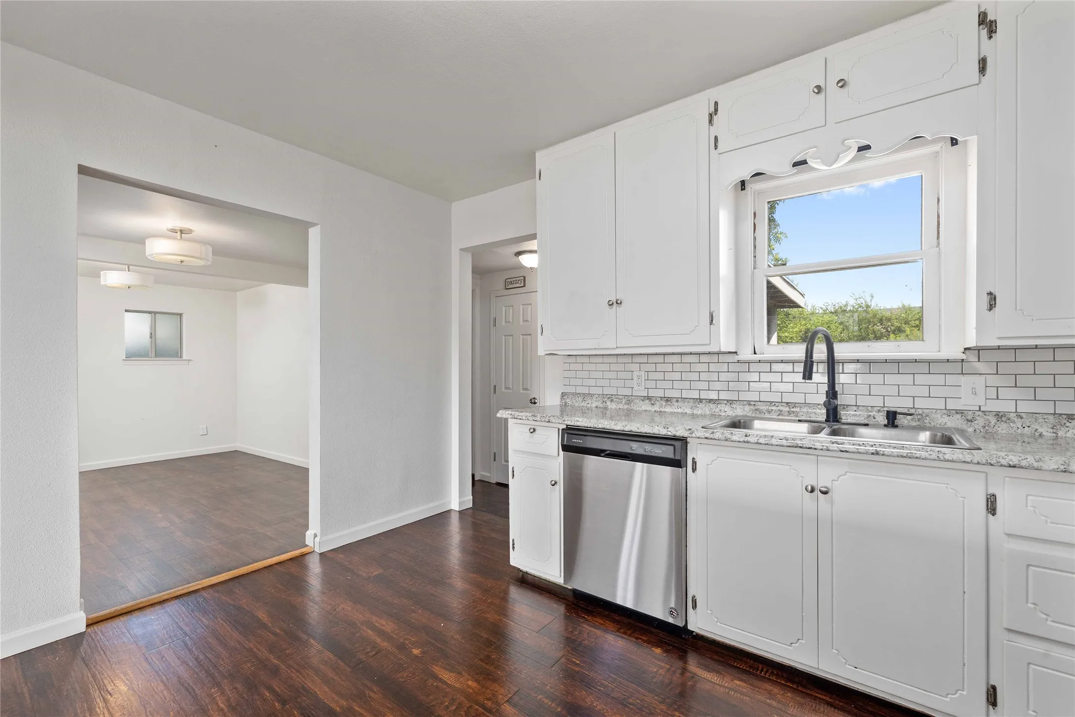 Single Family Residence For Rent in Brown County , 204 Northline Drive, Early, Texas 76802, 3 Bedroom, 2 Bathroom, Garage spaces, 1,288 Sqft, built in 0, mls#21361721, Real Estate Agent in Early, Homes For Rent in Brown county, Homes For Rent in Early, Realtor in Early Texas, Real Estate Brokerage Independent Realty Texas, Luminita Cordes Realtor