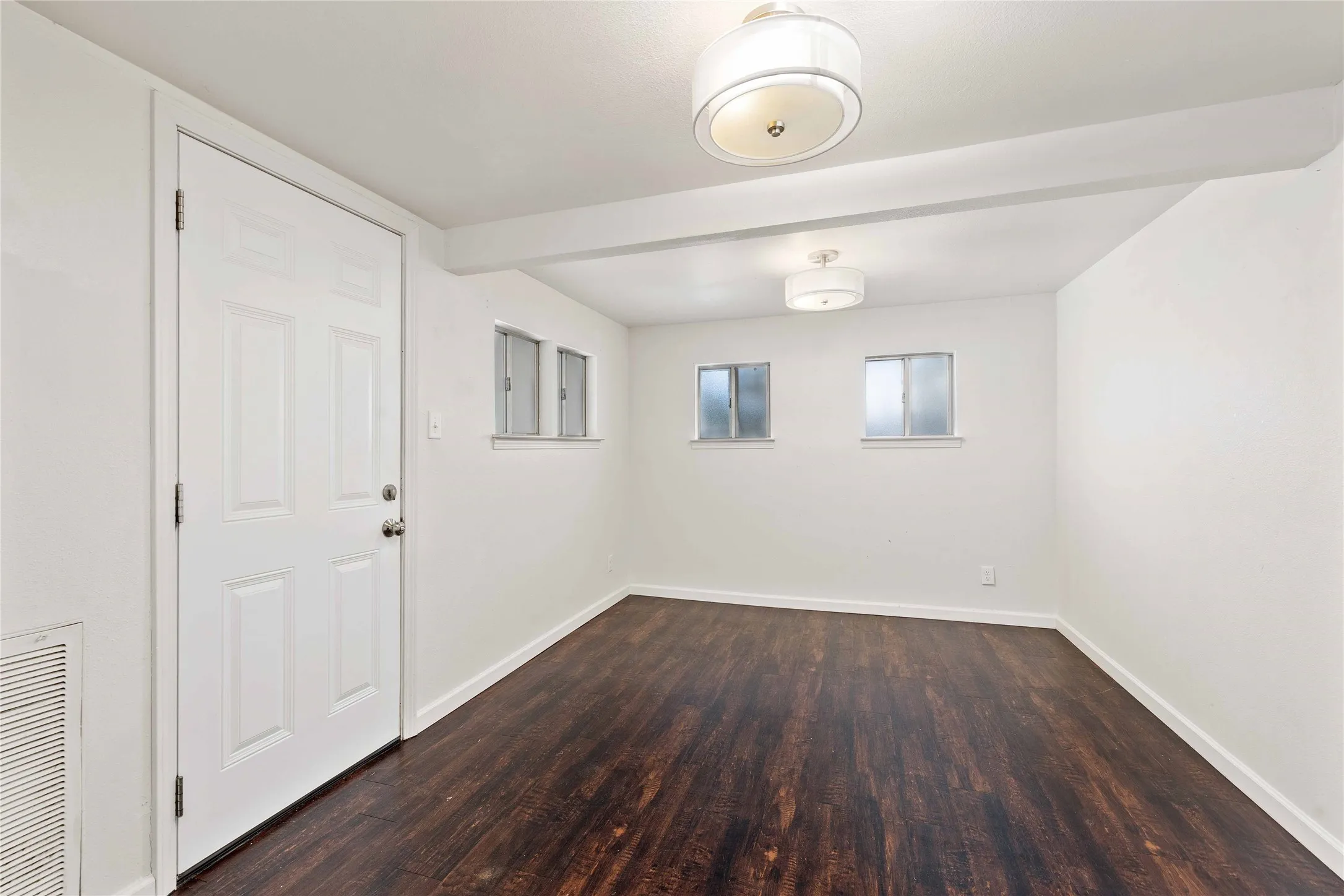 Single Family Residence For Rent in Brown County , 204 Northline Drive, Early, Texas 76802, 3 Bedroom, 2 Bathroom, Garage spaces, 1,288 Sqft, built in 0, mls#21361721, Real Estate Agent in Early, Homes For Rent in Brown county, Homes For Rent in Early, Realtor in Early Texas, Real Estate Brokerage Independent Realty Texas, Luminita Cordes Realtor