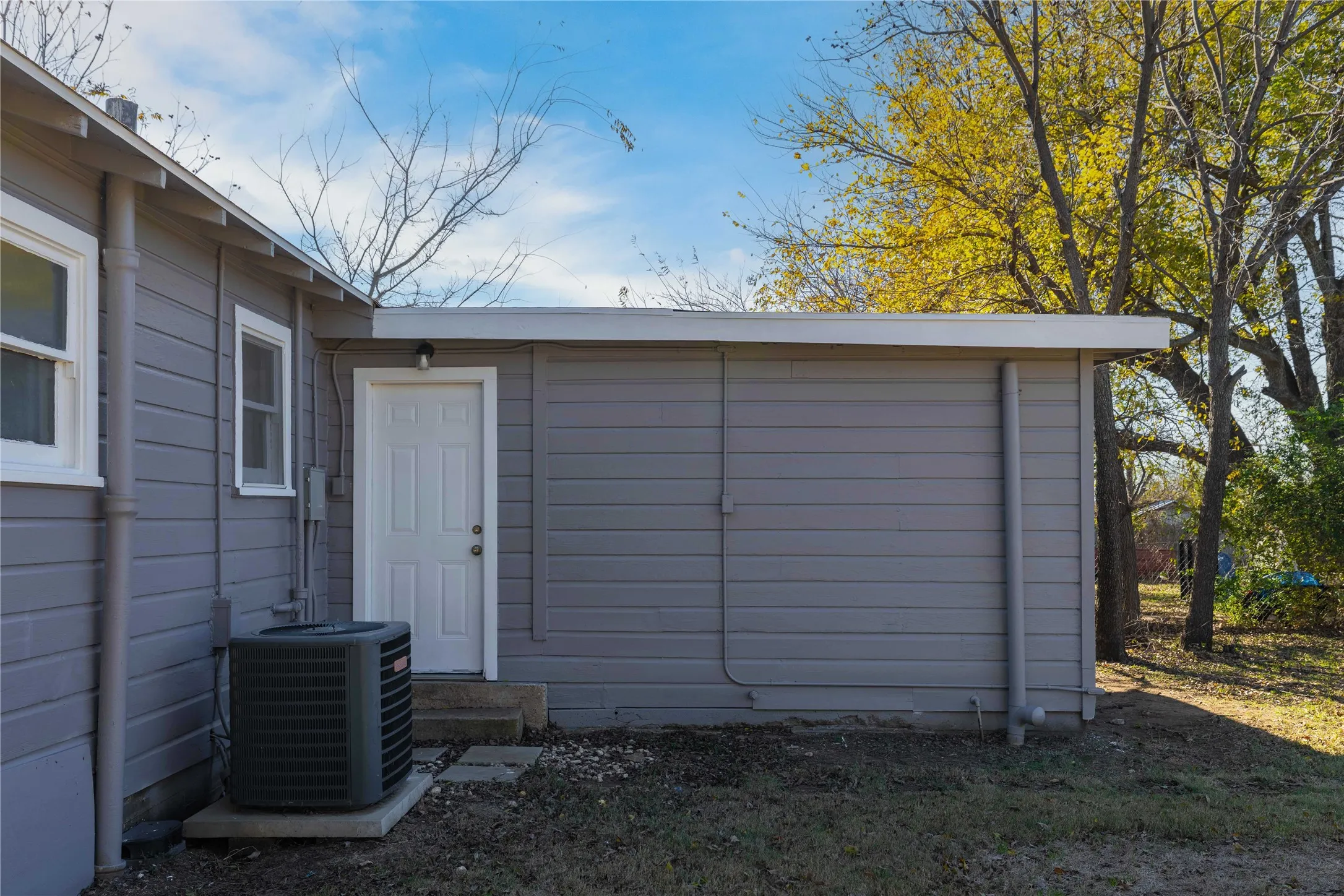 Single Family Residence For Rent in Brown County , 204 Northline Drive, Early, Texas 76802, 3 Bedroom, 2 Bathroom, Garage spaces, 1,288 Sqft, built in 0, mls#21361721, Real Estate Agent in Early, Homes For Rent in Brown county, Homes For Rent in Early, Realtor in Early Texas, Real Estate Brokerage Independent Realty Texas, Luminita Cordes Realtor