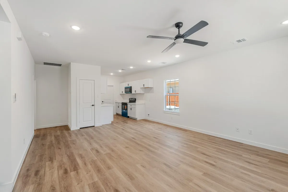 Single Family Residence For Sale in Henderson County , 108 Navajo Drive, Mabank, Texas 75156, 3 Bedroom, 2 Bathroom, Garage spaces, 1,100 Sqft, built in 2026, Price $192,000, mls#21361759, Real Estate Agent in Mabank, Homes For Sale in Henderson county, Homes For Sale in Mabank, Realtor in Mabank Texas, Real Estate Brokerage Independent Realty Texas, Luminita Cordes Realtor