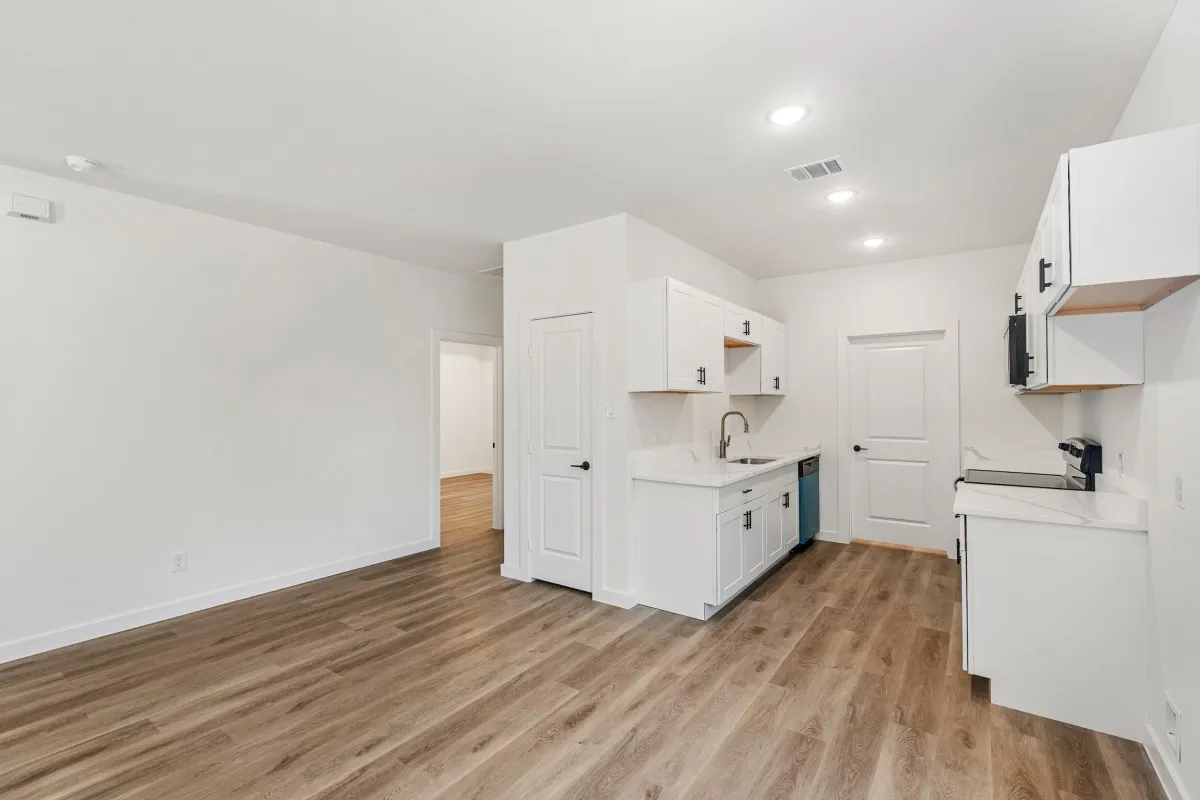 Single Family Residence For Sale in Henderson County , 108 Navajo Drive, Mabank, Texas 75156, 3 Bedroom, 2 Bathroom, Garage spaces, 1,100 Sqft, built in 2026, Price $192,000, mls#21361759, Real Estate Agent in Mabank, Homes For Sale in Henderson county, Homes For Sale in Mabank, Realtor in Mabank Texas, Real Estate Brokerage Independent Realty Texas, Luminita Cordes Realtor