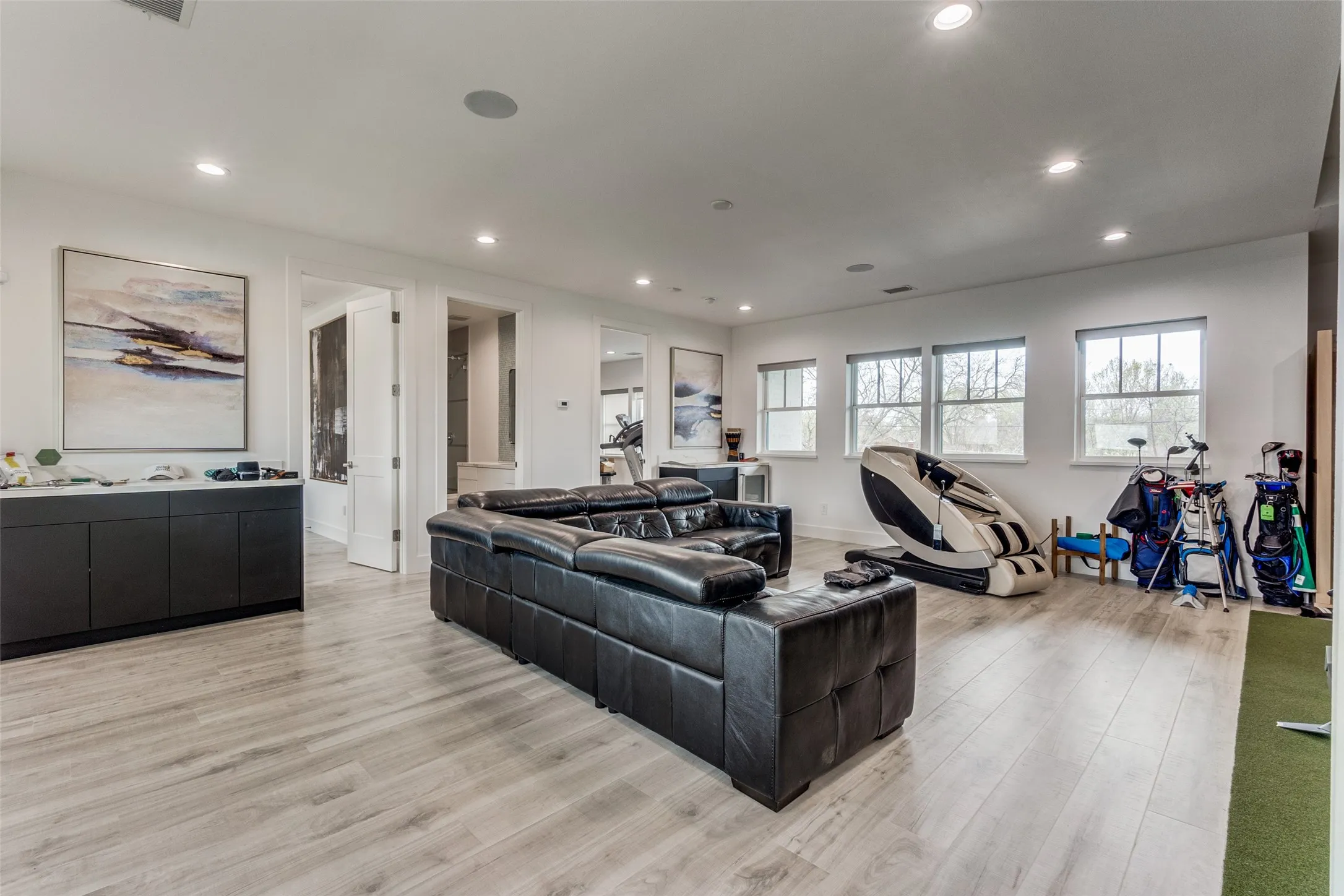 Single Family Residence For Sale in Dallas County , 5618 Goodwin Avenue, Dallas, Texas 75206, 3 Bedroom, 3 Bathroom, 2 Garage spaces, 4,169 Sqft, built in 2021, mls#21361627, Real Estate Agent in Dallas, Homes For Sale in Dallas county, Homes For Sale in Dallas, Realtor in Dallas Texas, Real Estate Brokerage Independent Realty Texas, Luminita Cordes Realtor