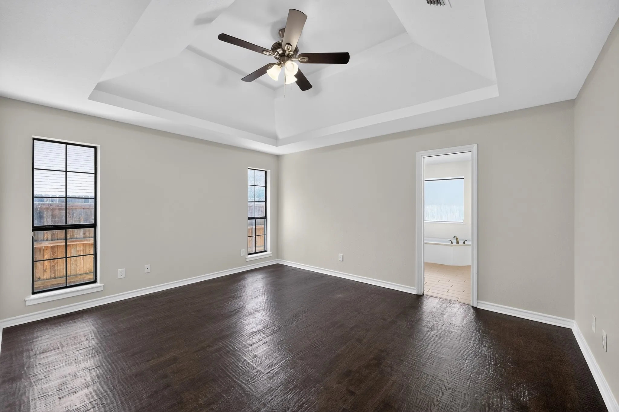 Single Family Residence For Sale in Tarrant County , 2907 Trail Lake Drive, Grapevine, Texas 76051, 3 Bedroom, 2 Bathroom, 2 Garage spaces, 2,277 Sqft, built in 1985, mls#21361706, Real Estate Agent in Grapevine, Homes For Sale in Tarrant county, Homes For Sale in Grapevine, Realtor in Grapevine Texas, Real Estate Brokerage Independent Realty Texas, Luminita Cordes Realtor