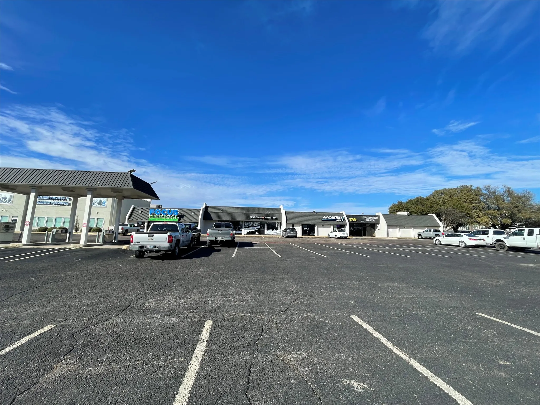 Office For Sale in Grayson County , 809 Gallagher Drive, Sherman, Texas 75090, 0, 0, Garage spaces, 0 Sqft, built in 1979, Price $2,895,000, mls#21361685, Real Estate Agent in Sherman, Homes For Sale in Grayson county, Homes For Sale in Sherman, Realtor in Sherman Texas, Real Estate Brokerage Independent Realty Texas, Luminita Cordes Realtor