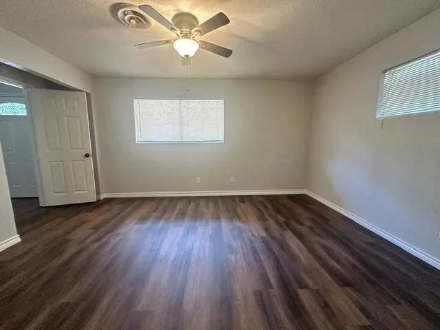 Single Family Residence For Rent in Parker County , 308 Case Street, Weatherford, Texas 76086, 3 Bedroom, 2 Bathroom, 2 Garage spaces, 1,242 Sqft, built in 1959, mls#21360781, Real Estate Agent in Weatherford, Homes For Rent in Parker county, Homes For Rent in Weatherford, Realtor in Weatherford Texas, Real Estate Brokerage Independent Realty Texas, Luminita Cordes Realtor