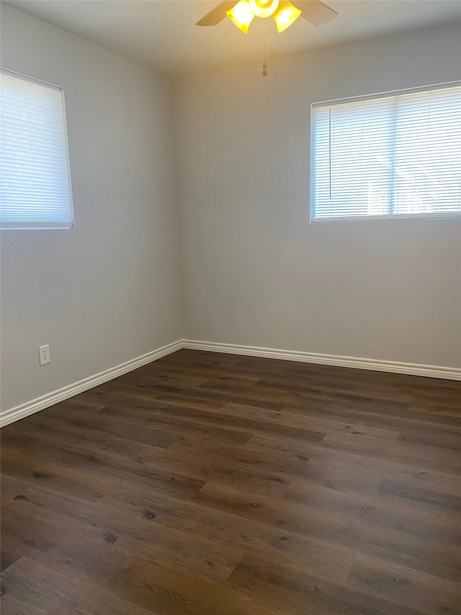 Single Family Residence For Rent in Parker County , 308 Case Street, Weatherford, Texas 76086, 3 Bedroom, 2 Bathroom, 2 Garage spaces, 1,242 Sqft, built in 1959, mls#21360781, Real Estate Agent in Weatherford, Homes For Rent in Parker county, Homes For Rent in Weatherford, Realtor in Weatherford Texas, Real Estate Brokerage Independent Realty Texas, Luminita Cordes Realtor
