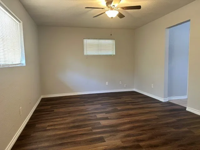 Single Family Residence For Rent in Parker County , 308 Case Street, Weatherford, Texas 76086, 3 Bedroom, 2 Bathroom, 2 Garage spaces, 1,242 Sqft, built in 1959, mls#21360781, Real Estate Agent in Weatherford, Homes For Rent in Parker county, Homes For Rent in Weatherford, Realtor in Weatherford Texas, Real Estate Brokerage Independent Realty Texas, Luminita Cordes Realtor