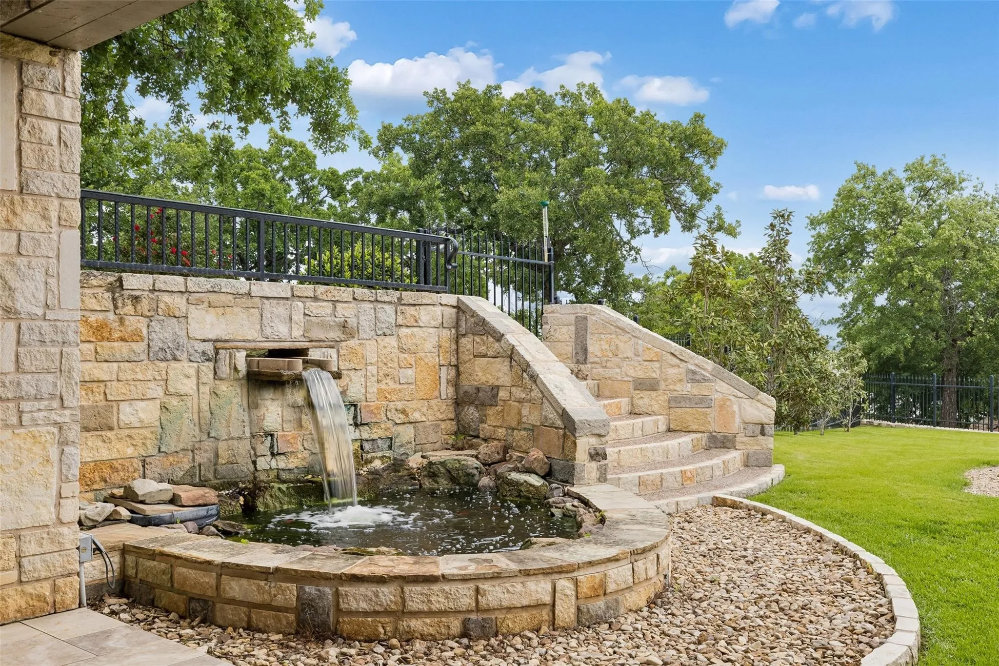Single Family Residence For Sale in Wise County , 826 Cimmarron Bay Drive, Runaway Bay, Texas 76426, 4 Bedroom, 6 Bathroom, 2 Garage spaces, 8,078 Sqft, built in 2008, Price $2,249,500, mls#21352147, Real Estate Agent in Runaway Bay, Homes For Sale in Wise county, Homes For Sale in Runaway Bay, Realtor in Runaway Bay Texas, Real Estate Brokerage Independent Realty Texas, Luminita Cordes Realtor