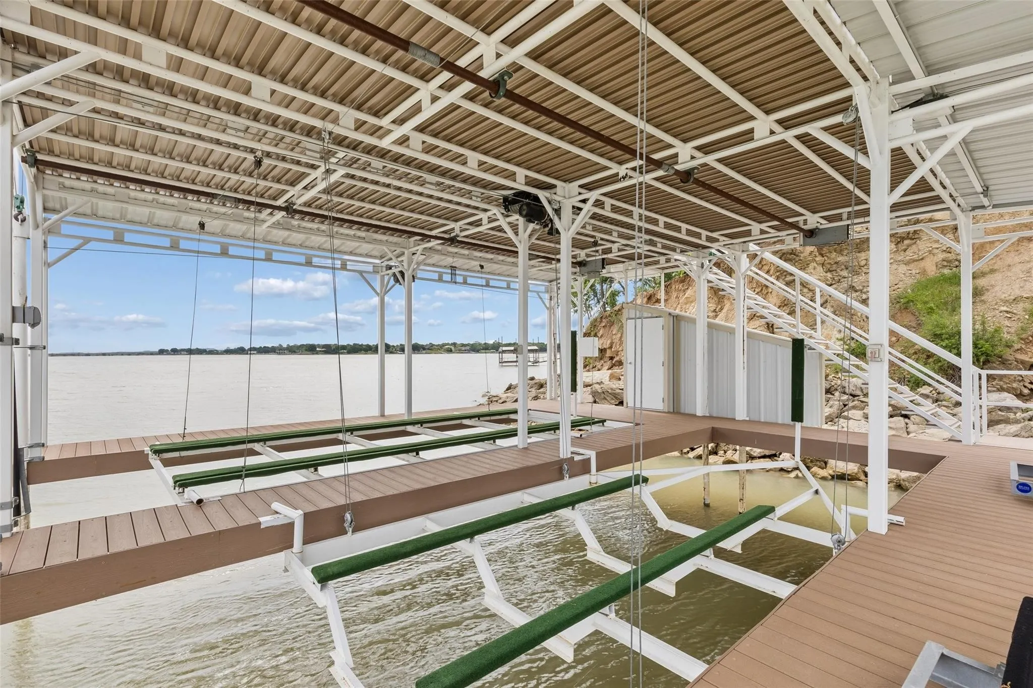 Single Family Residence For Sale in Wise County , 826 Cimmarron Bay Drive, Runaway Bay, Texas 76426, 4 Bedroom, 6 Bathroom, 2 Garage spaces, 8,078 Sqft, built in 2008, Price $2,249,500, mls#21352147, Real Estate Agent in Runaway Bay, Homes For Sale in Wise county, Homes For Sale in Runaway Bay, Realtor in Runaway Bay Texas, Real Estate Brokerage Independent Realty Texas, Luminita Cordes Realtor