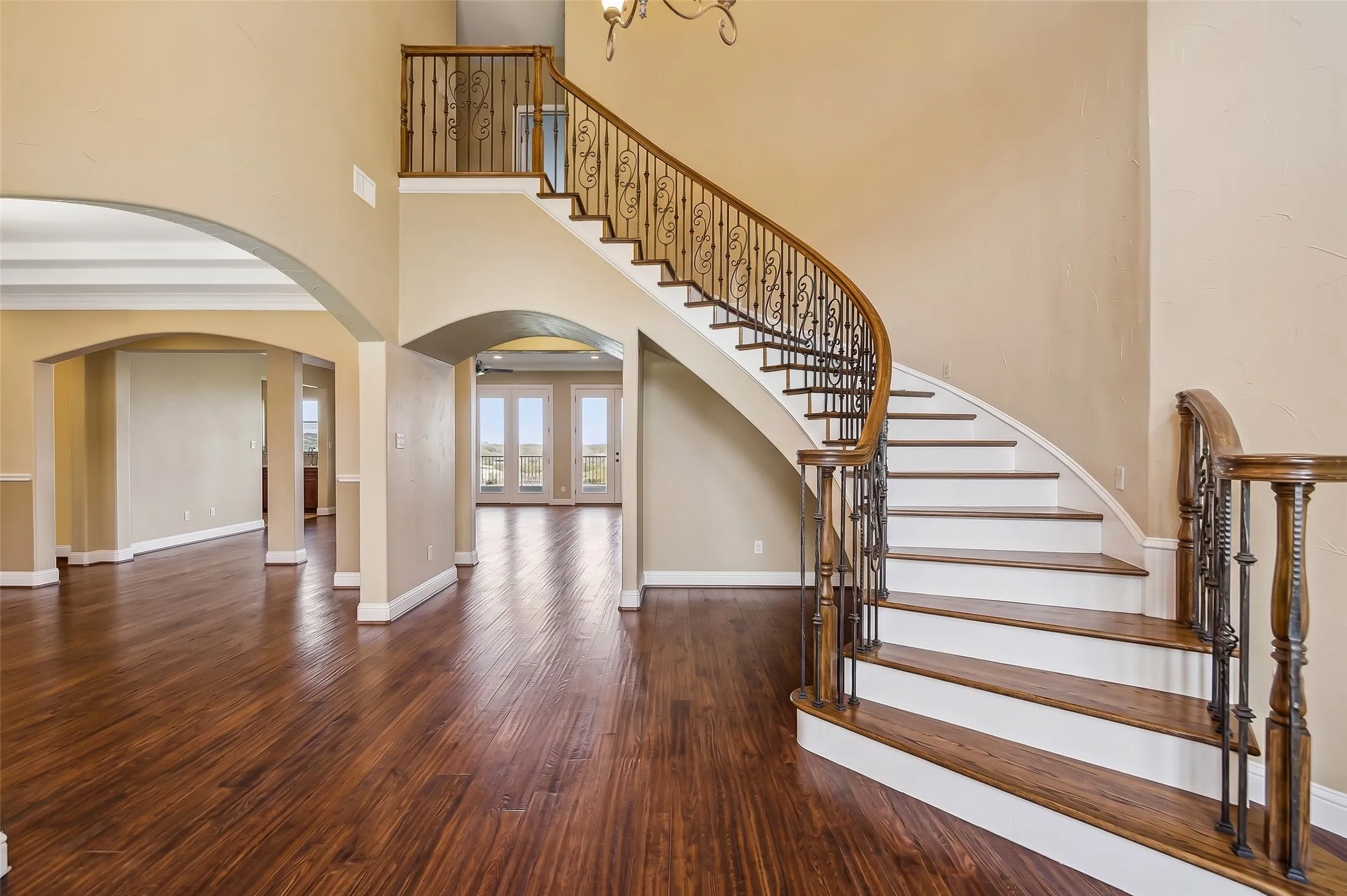 Single Family Residence For Sale in Wise County , 826 Cimmarron Bay Drive, Runaway Bay, Texas 76426, 4 Bedroom, 6 Bathroom, 2 Garage spaces, 8,078 Sqft, built in 2008, Price $2,249,500, mls#21352147, Real Estate Agent in Runaway Bay, Homes For Sale in Wise county, Homes For Sale in Runaway Bay, Realtor in Runaway Bay Texas, Real Estate Brokerage Independent Realty Texas, Luminita Cordes Realtor