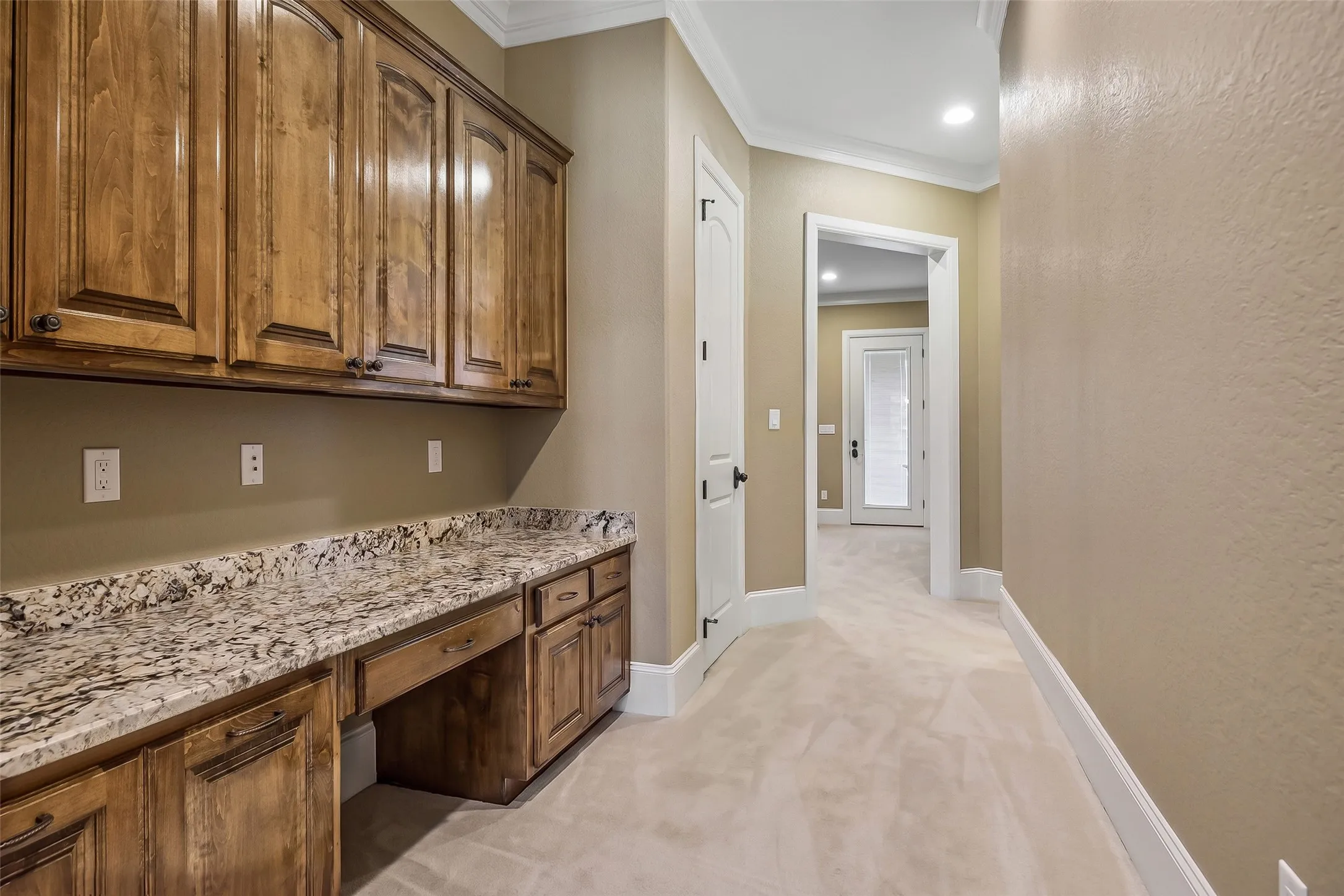 Single Family Residence For Sale in Wise County , 826 Cimmarron Bay Drive, Runaway Bay, Texas 76426, 4 Bedroom, 6 Bathroom, 2 Garage spaces, 8,078 Sqft, built in 2008, Price $2,249,500, mls#21352147, Real Estate Agent in Runaway Bay, Homes For Sale in Wise county, Homes For Sale in Runaway Bay, Realtor in Runaway Bay Texas, Real Estate Brokerage Independent Realty Texas, Luminita Cordes Realtor