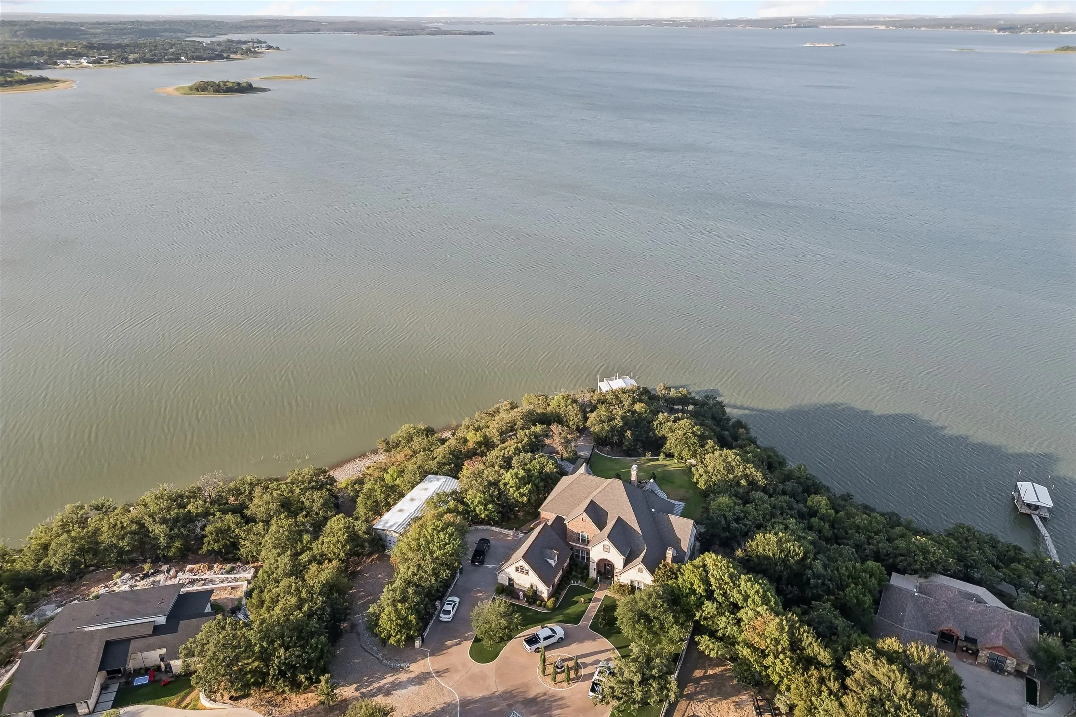 Single Family Residence For Sale in Wise County , 826 Cimmarron Bay Drive, Runaway Bay, Texas 76426, 4 Bedroom, 6 Bathroom, 2 Garage spaces, 8,078 Sqft, built in 2008, Price $2,249,500, mls#21352147, Real Estate Agent in Runaway Bay, Homes For Sale in Wise county, Homes For Sale in Runaway Bay, Realtor in Runaway Bay Texas, Real Estate Brokerage Independent Realty Texas, Luminita Cordes Realtor