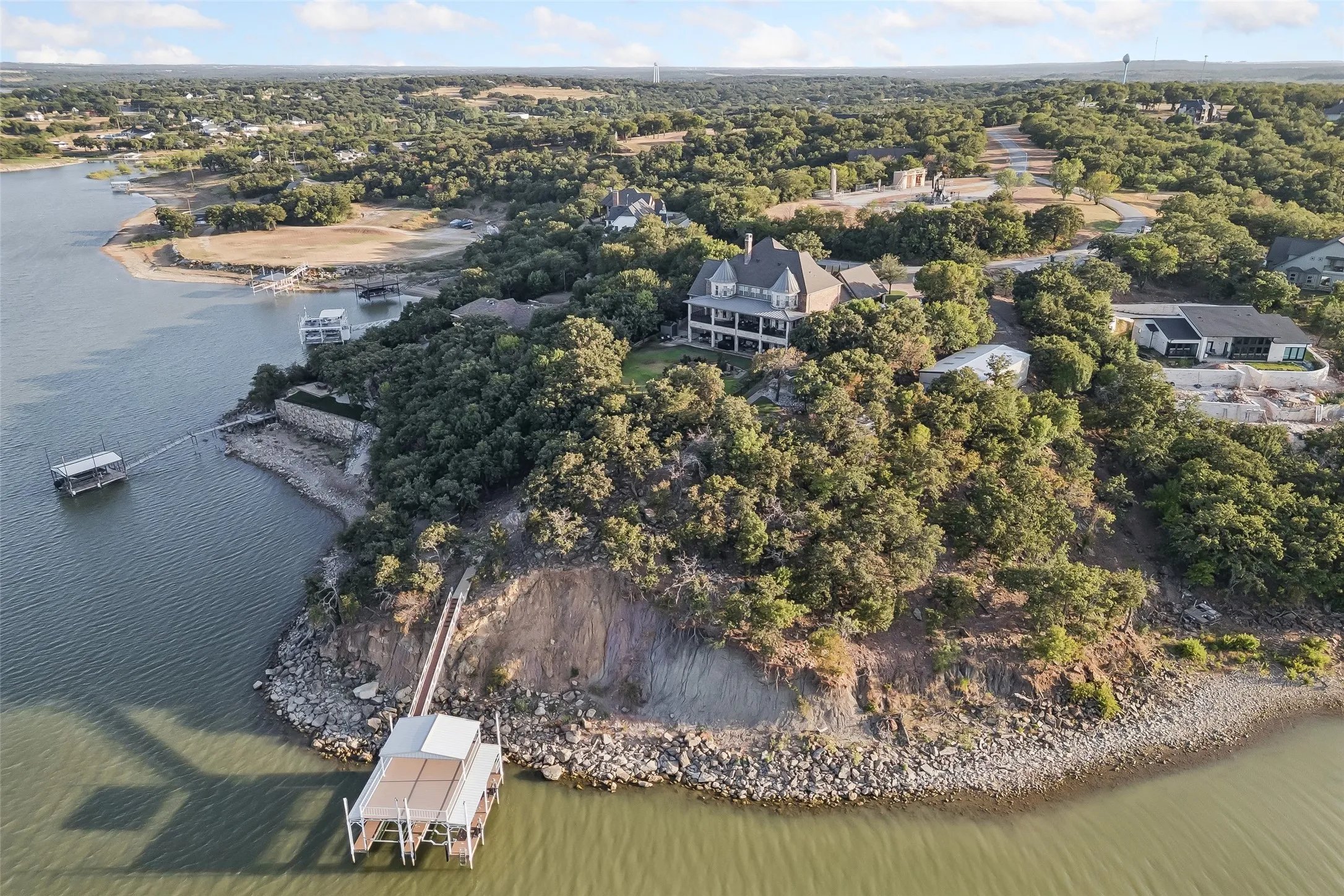 Single Family Residence For Sale in Wise County , 826 Cimmarron Bay Drive, Runaway Bay, Texas 76426, 4 Bedroom, 6 Bathroom, 2 Garage spaces, 8,078 Sqft, built in 2008, Price $2,249,500, mls#21352147, Real Estate Agent in Runaway Bay, Homes For Sale in Wise county, Homes For Sale in Runaway Bay, Realtor in Runaway Bay Texas, Real Estate Brokerage Independent Realty Texas, Luminita Cordes Realtor