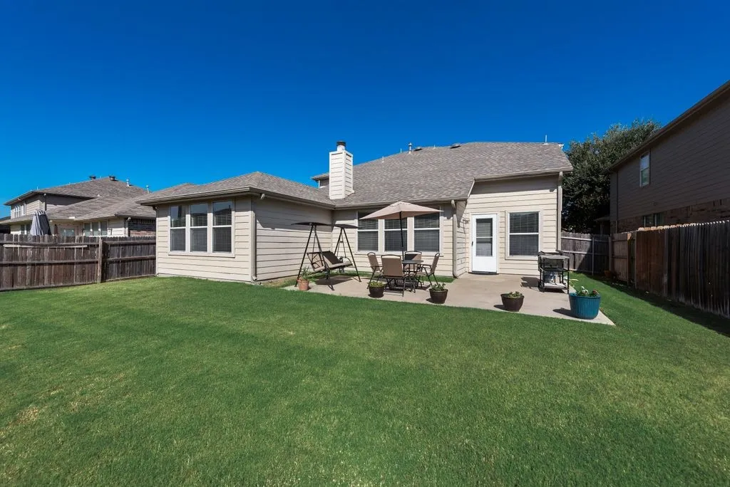 Single Family Residence For Sale in Tarrant County , 9208 Conestoga Drive, Fort Worth, Texas 76131, 4 Bedroom, 3 Bathroom, 2 Garage spaces, 2,620 Sqft, built in 2006, mls#21361650, Real Estate Agent in Fort Worth, Homes For Sale in Tarrant county, Homes For Sale in Fort Worth, Realtor in Fort Worth Texas, Real Estate Brokerage Independent Realty Texas, Luminita Cordes Realtor