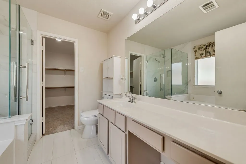 Single Family Residence For Sale in Tarrant County , 9208 Conestoga Drive, Fort Worth, Texas 76131, 4 Bedroom, 3 Bathroom, 2 Garage spaces, 2,620 Sqft, built in 2006, mls#21361650, Real Estate Agent in Fort Worth, Homes For Sale in Tarrant county, Homes For Sale in Fort Worth, Realtor in Fort Worth Texas, Real Estate Brokerage Independent Realty Texas, Luminita Cordes Realtor