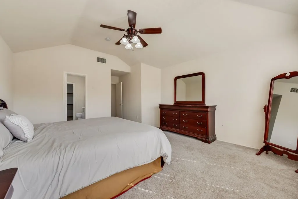 Single Family Residence For Sale in Tarrant County , 9208 Conestoga Drive, Fort Worth, Texas 76131, 4 Bedroom, 3 Bathroom, 2 Garage spaces, 2,620 Sqft, built in 2006, mls#21361650, Real Estate Agent in Fort Worth, Homes For Sale in Tarrant county, Homes For Sale in Fort Worth, Realtor in Fort Worth Texas, Real Estate Brokerage Independent Realty Texas, Luminita Cordes Realtor