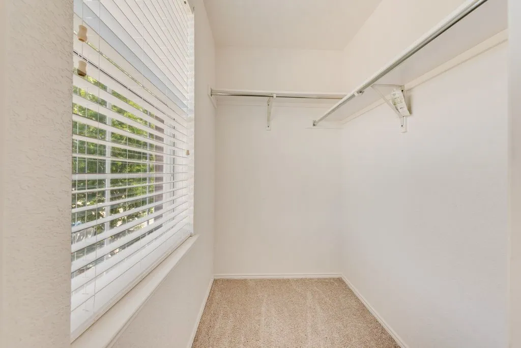 Single Family Residence For Sale in Tarrant County , 9208 Conestoga Drive, Fort Worth, Texas 76131, 4 Bedroom, 3 Bathroom, 2 Garage spaces, 2,620 Sqft, built in 2006, mls#21361650, Real Estate Agent in Fort Worth, Homes For Sale in Tarrant county, Homes For Sale in Fort Worth, Realtor in Fort Worth Texas, Real Estate Brokerage Independent Realty Texas, Luminita Cordes Realtor