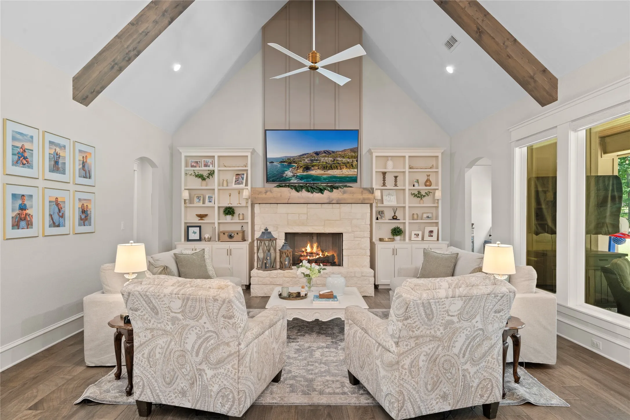 Single Family Residence For Sale in Smith County , 15373 Lakeside Drive, Tyler, Texas 75707, 4 Bedroom, 4 Bathroom, 2 Garage spaces, 2,869 Sqft, built in 2022, Price $699,000, mls#21344786, Real Estate Agent in Tyler, Homes For Sale in Smith county, Homes For Sale in Tyler, Realtor in Tyler Texas, Real Estate Brokerage Independent Realty Texas, Luminita Cordes Realtor