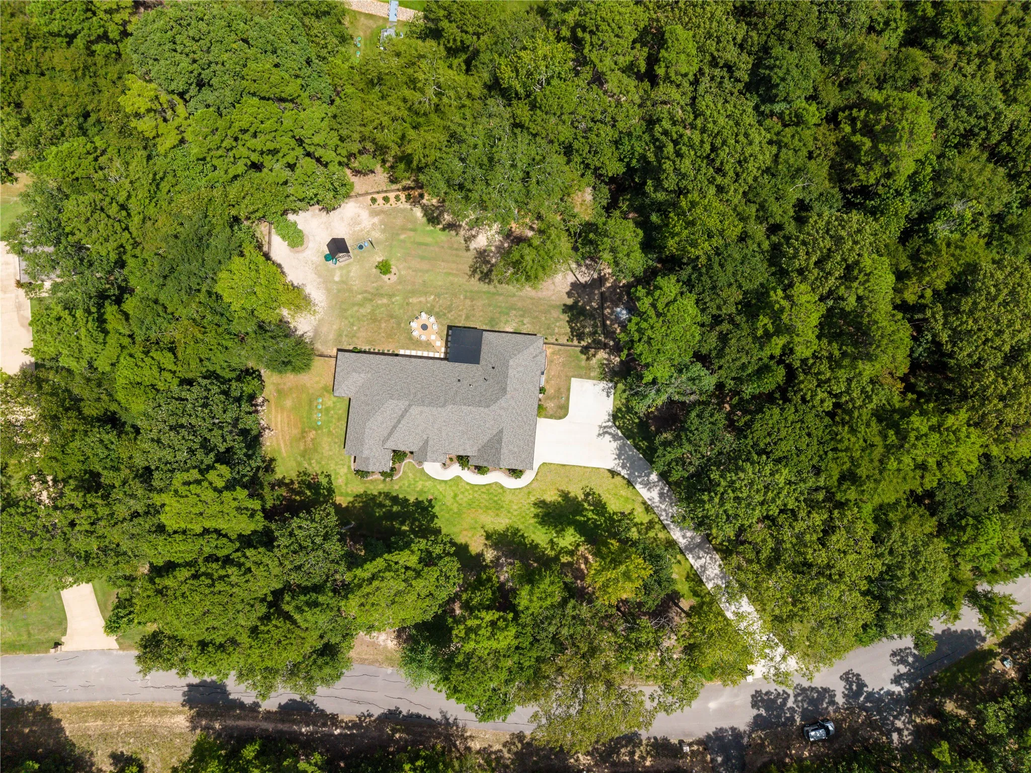 Single Family Residence For Sale in Smith County , 15373 Lakeside Drive, Tyler, Texas 75707, 4 Bedroom, 4 Bathroom, 2 Garage spaces, 2,869 Sqft, built in 2022, Price $699,000, mls#21344786, Real Estate Agent in Tyler, Homes For Sale in Smith county, Homes For Sale in Tyler, Realtor in Tyler Texas, Real Estate Brokerage Independent Realty Texas, Luminita Cordes Realtor