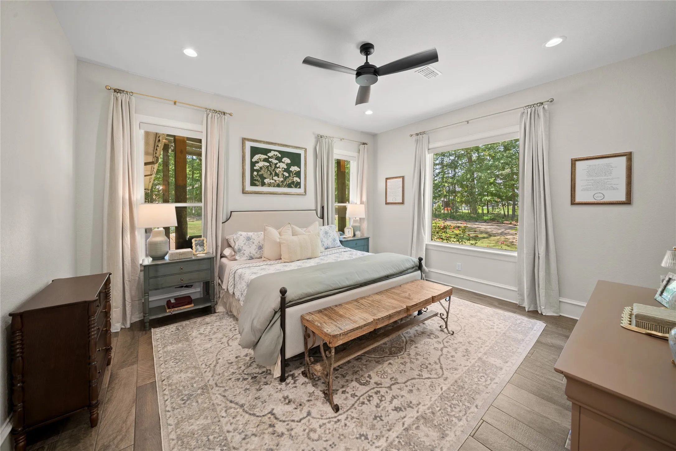 Single Family Residence For Sale in Smith County , 15373 Lakeside Drive, Tyler, Texas 75707, 4 Bedroom, 4 Bathroom, 2 Garage spaces, 2,869 Sqft, built in 2022, Price $699,000, mls#21344786, Real Estate Agent in Tyler, Homes For Sale in Smith county, Homes For Sale in Tyler, Realtor in Tyler Texas, Real Estate Brokerage Independent Realty Texas, Luminita Cordes Realtor