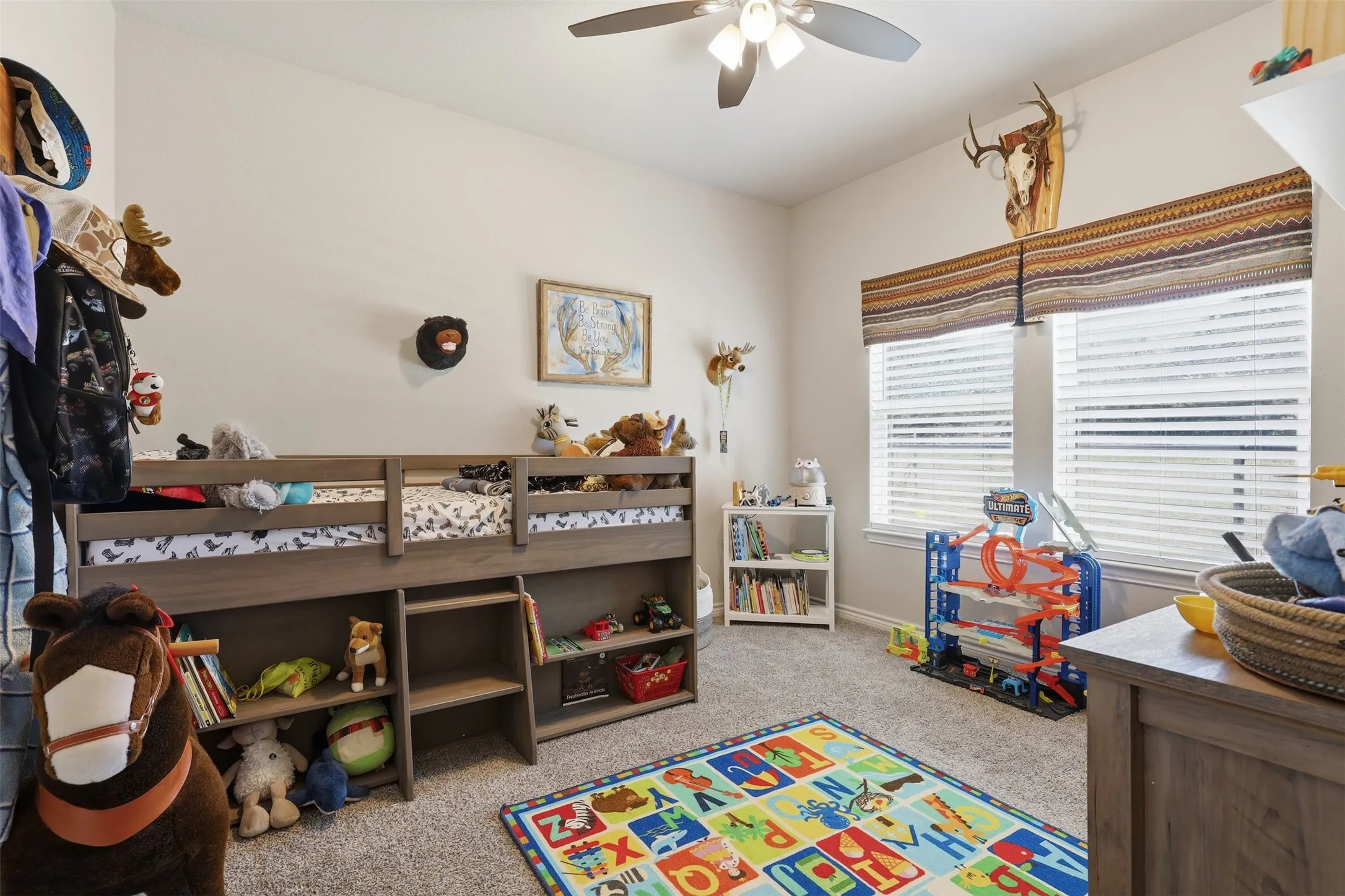 Single Family Residence For Sale in Johnson County , 328 Ridge Drive N, Cleburne, Texas 76033, 4 Bedroom, 2 Bathroom, 2 Garage spaces, 2,126 Sqft, built in 2022, mls#21361518, Real Estate Agent in Cleburne, Homes For Sale in Johnson county, Homes For Sale in Cleburne, Realtor in Cleburne Texas, Real Estate Brokerage Independent Realty Texas, Luminita Cordes Realtor