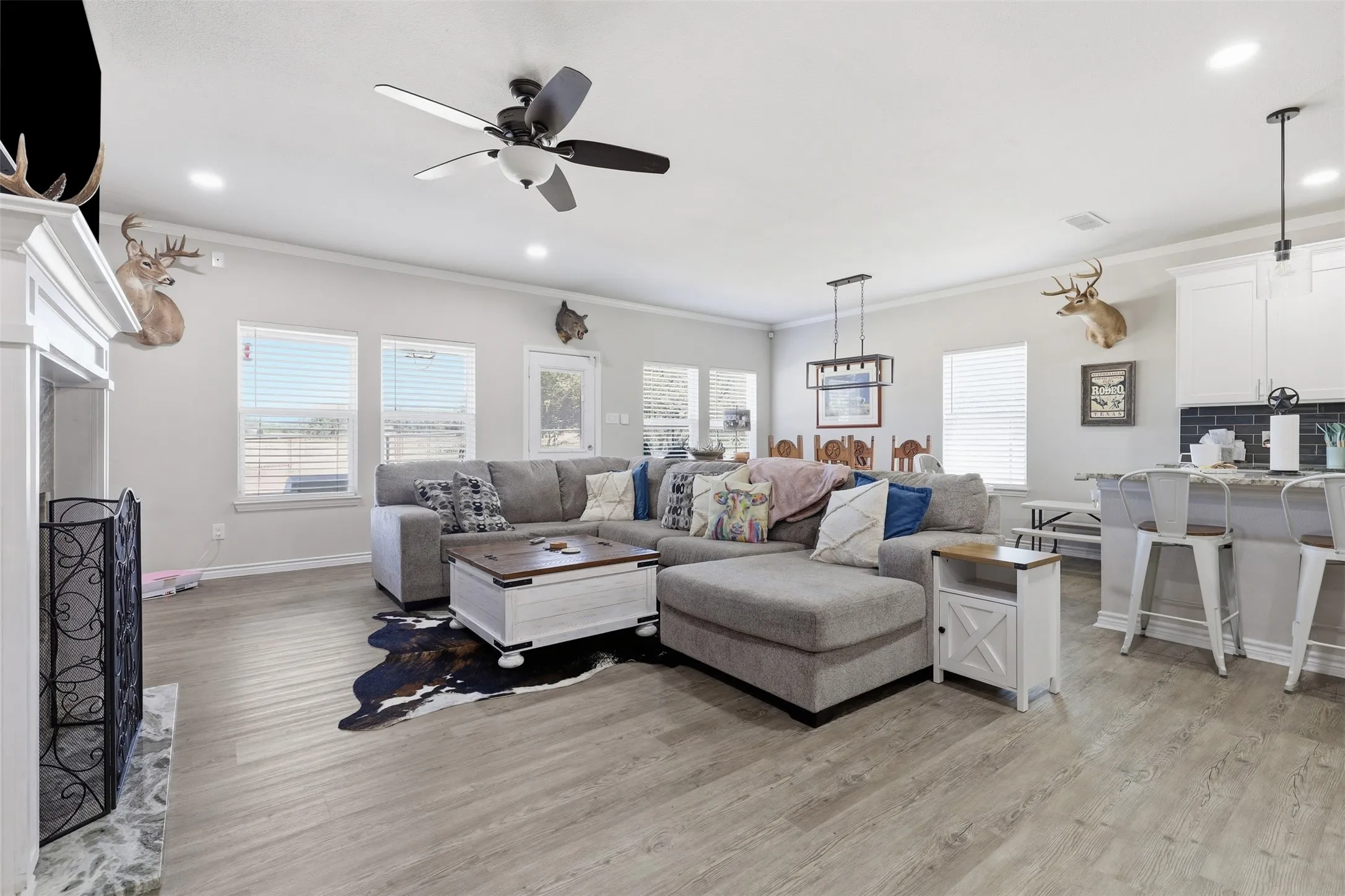Single Family Residence For Sale in Johnson County , 328 Ridge Drive N, Cleburne, Texas 76033, 4 Bedroom, 2 Bathroom, 2 Garage spaces, 2,126 Sqft, built in 2022, mls#21361518, Real Estate Agent in Cleburne, Homes For Sale in Johnson county, Homes For Sale in Cleburne, Realtor in Cleburne Texas, Real Estate Brokerage Independent Realty Texas, Luminita Cordes Realtor