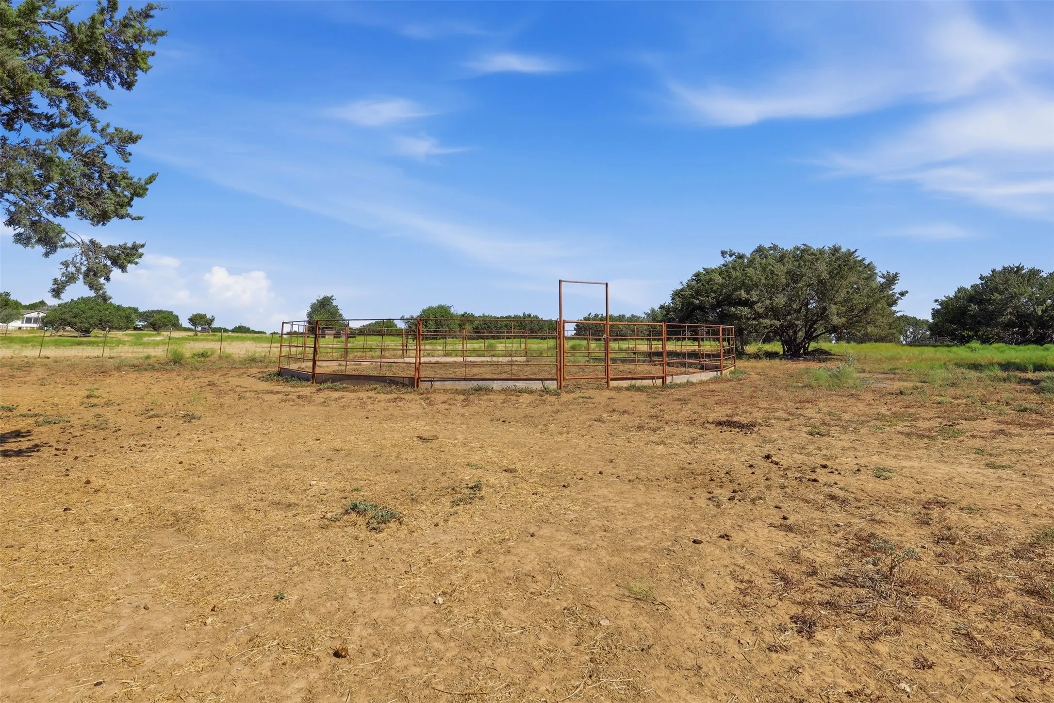 Single Family Residence For Sale in Johnson County , 328 Ridge Drive N, Cleburne, Texas 76033, 4 Bedroom, 2 Bathroom, 2 Garage spaces, 2,126 Sqft, built in 2022, mls#21361518, Real Estate Agent in Cleburne, Homes For Sale in Johnson county, Homes For Sale in Cleburne, Realtor in Cleburne Texas, Real Estate Brokerage Independent Realty Texas, Luminita Cordes Realtor