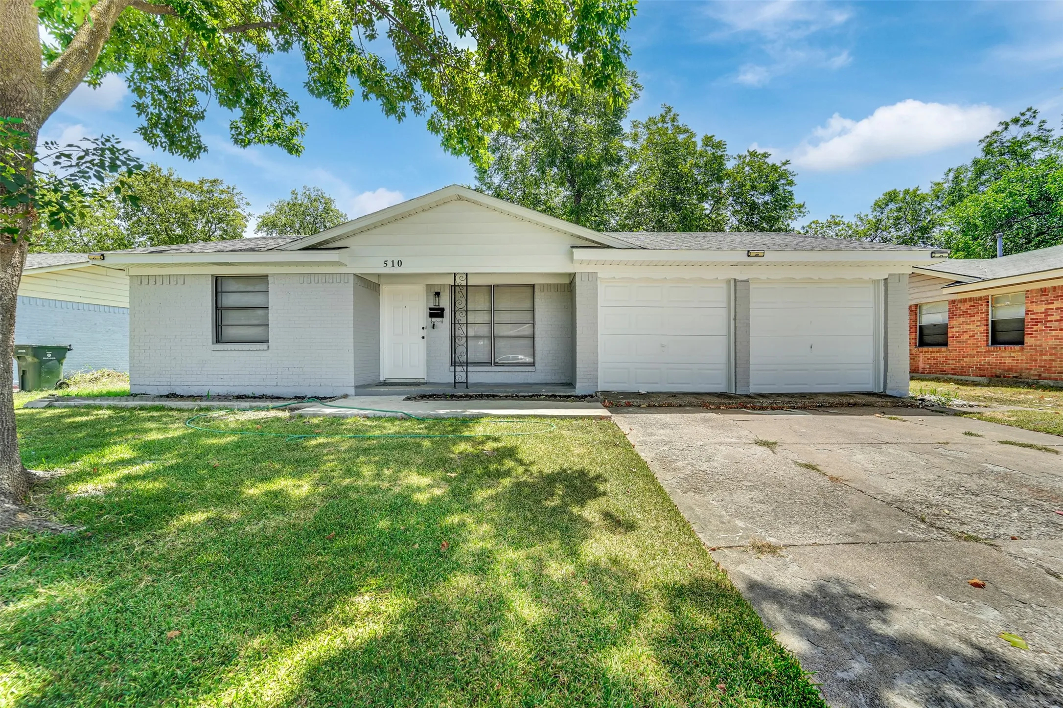 Single Family Residence For Sale in Dallas County , 510 Pleasant Valley Road, Garland, Texas 75040, 3 Bedroom, 2 Bathroom, 2 Garage spaces, 1,174 Sqft, built in 1960, mls#21348112, Real Estate Agent in Garland, Homes For Sale in Dallas county, Homes For Sale in Garland, Realtor in Garland Texas, Real Estate Brokerage Independent Realty Texas, Luminita Cordes Realtor