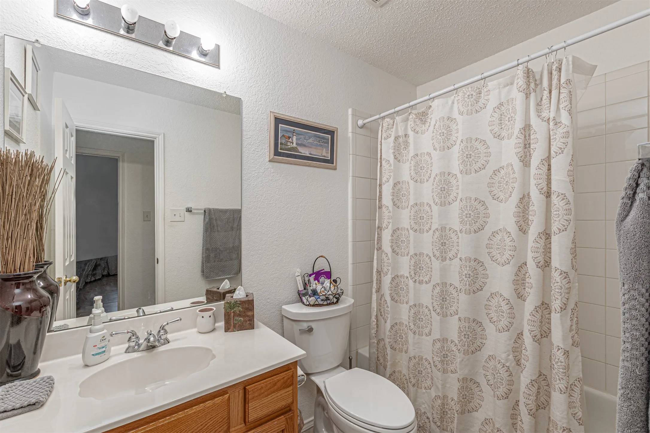 Single Family Residence For Sale in Dallas County , 2812 Preston Creek, Mesquite, Texas 75181, 3 Bedroom, 2 Bathroom, 2 Garage spaces, 2,002 Sqft, built in 1999, mls#21361527, Real Estate Agent in Mesquite, Homes For Sale in Dallas county, Homes For Sale in Mesquite, Realtor in Mesquite Texas, Real Estate Brokerage Independent Realty Texas, Luminita Cordes Realtor