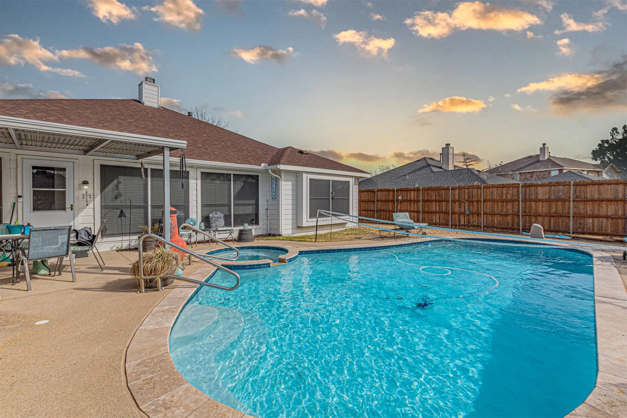 Single Family Residence For Sale in Dallas County , 2812 Preston Creek, Mesquite, Texas 75181, 3 Bedroom, 2 Bathroom, 2 Garage spaces, 2,002 Sqft, built in 1999, mls#21361527, Real Estate Agent in Mesquite, Homes For Sale in Dallas county, Homes For Sale in Mesquite, Realtor in Mesquite Texas, Real Estate Brokerage Independent Realty Texas, Luminita Cordes Realtor