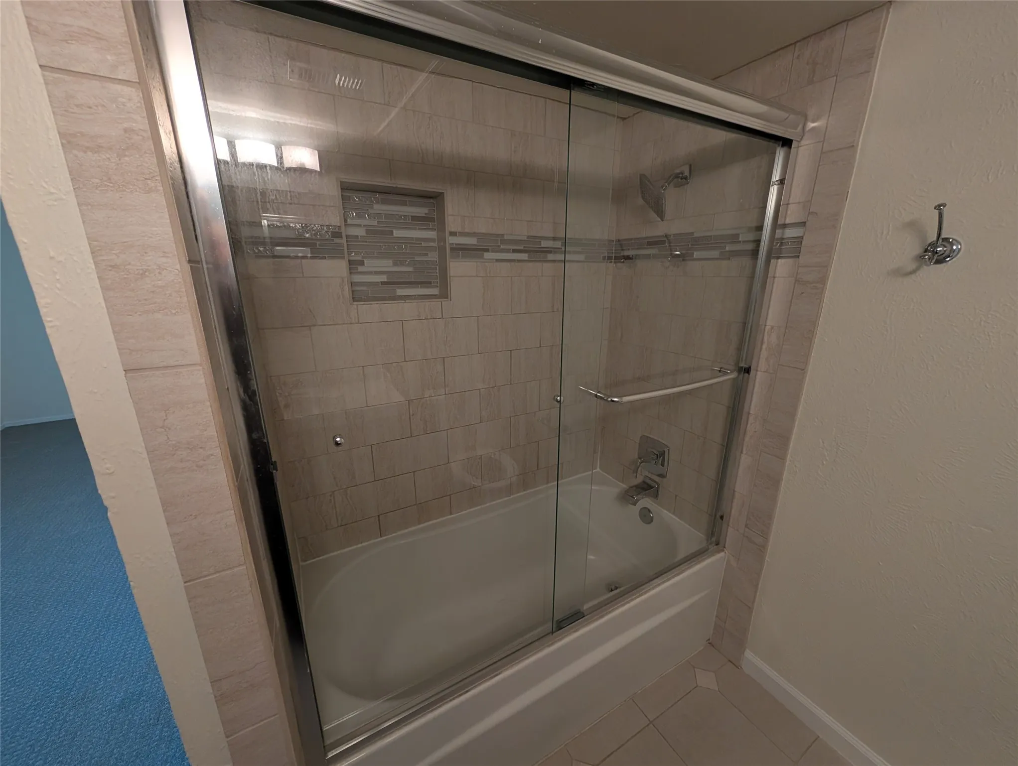 Condominium For Rent in Dallas County , 5200 Martel Avenue 11N, Dallas, Texas 75206, 1 Bedroom, 2 Bathroom, 1 Garage spaces, 837 Sqft, built in 1981, mls#21361788, Real Estate Agent in Dallas, Homes For Rent in Dallas county, Homes For Rent in Dallas, Realtor in Dallas Texas, Real Estate Brokerage Independent Realty Texas, Luminita Cordes Realtor