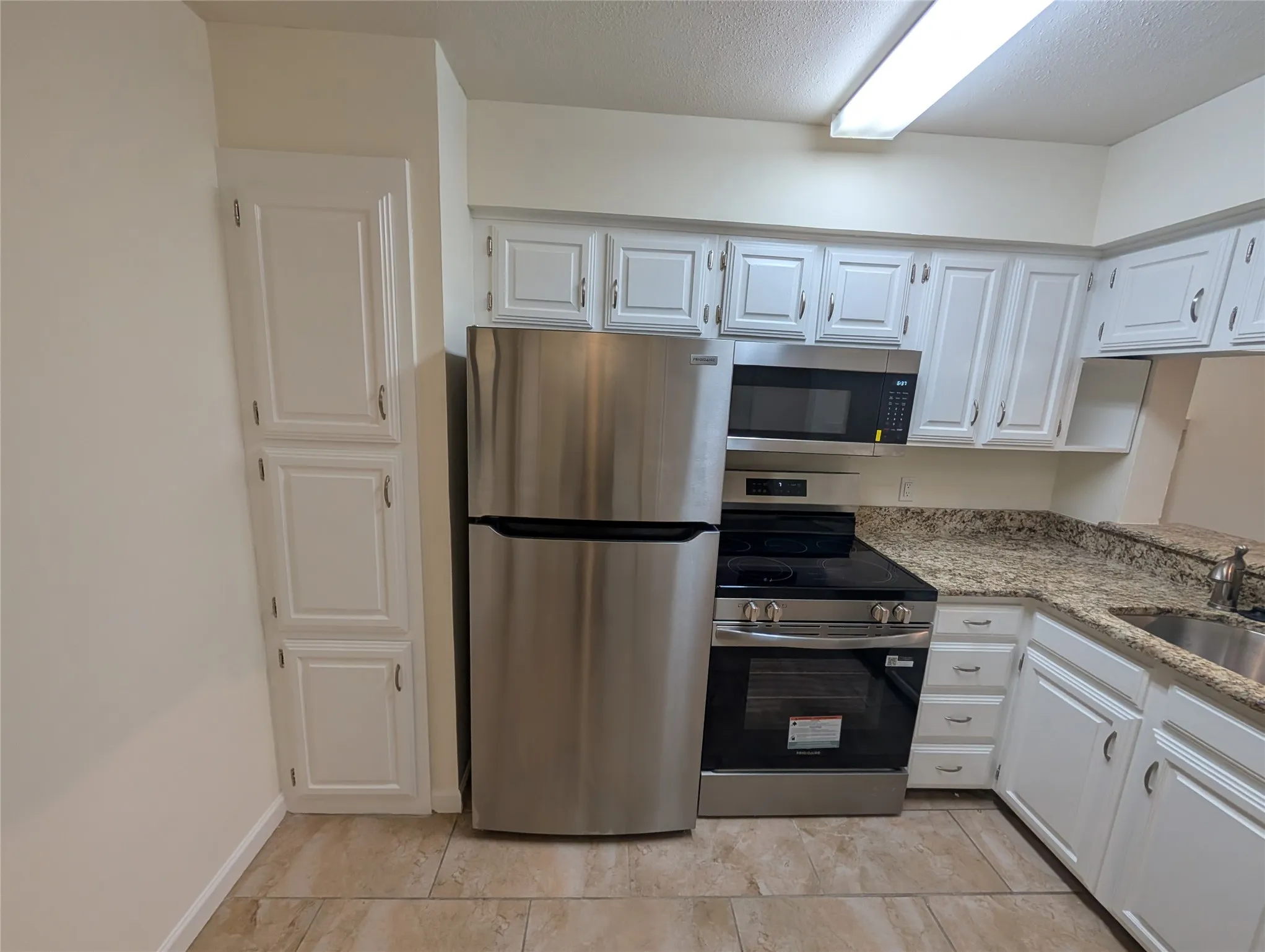 Condominium For Rent in Dallas County , 5200 Martel Avenue 11N, Dallas, Texas 75206, 1 Bedroom, 2 Bathroom, 1 Garage spaces, 837 Sqft, built in 1981, mls#21361788, Real Estate Agent in Dallas, Homes For Rent in Dallas county, Homes For Rent in Dallas, Realtor in Dallas Texas, Real Estate Brokerage Independent Realty Texas, Luminita Cordes Realtor