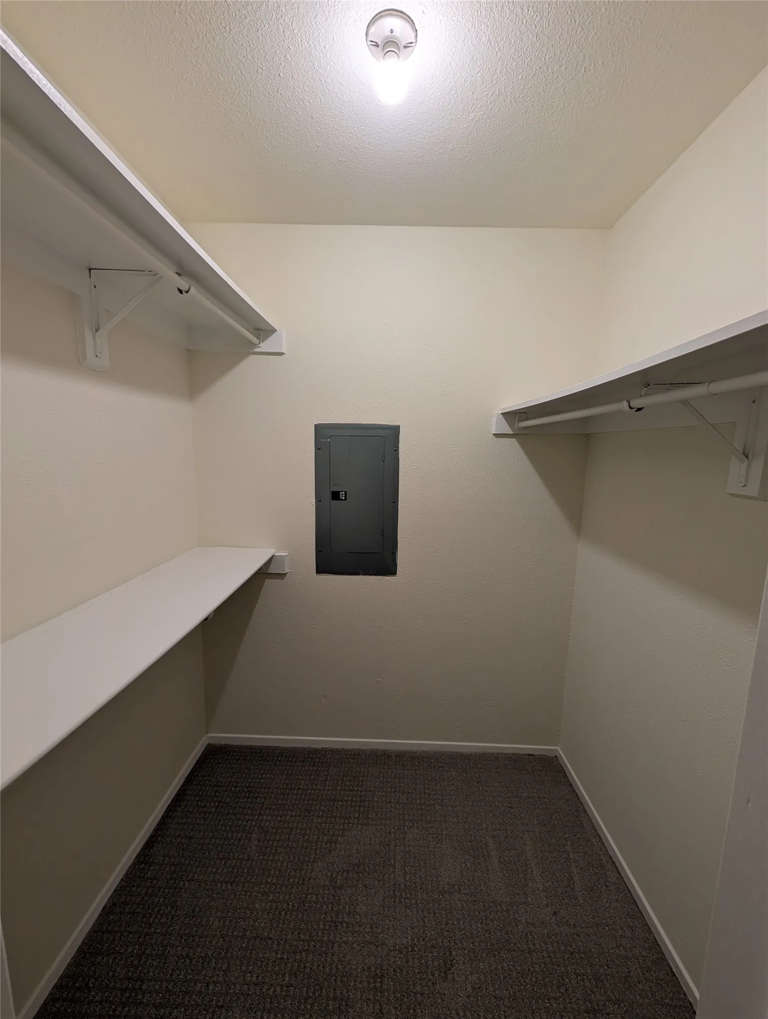 Condominium For Rent in Dallas County , 5200 Martel Avenue 11N, Dallas, Texas 75206, 1 Bedroom, 2 Bathroom, 1 Garage spaces, 837 Sqft, built in 1981, mls#21361788, Real Estate Agent in Dallas, Homes For Rent in Dallas county, Homes For Rent in Dallas, Realtor in Dallas Texas, Real Estate Brokerage Independent Realty Texas, Luminita Cordes Realtor