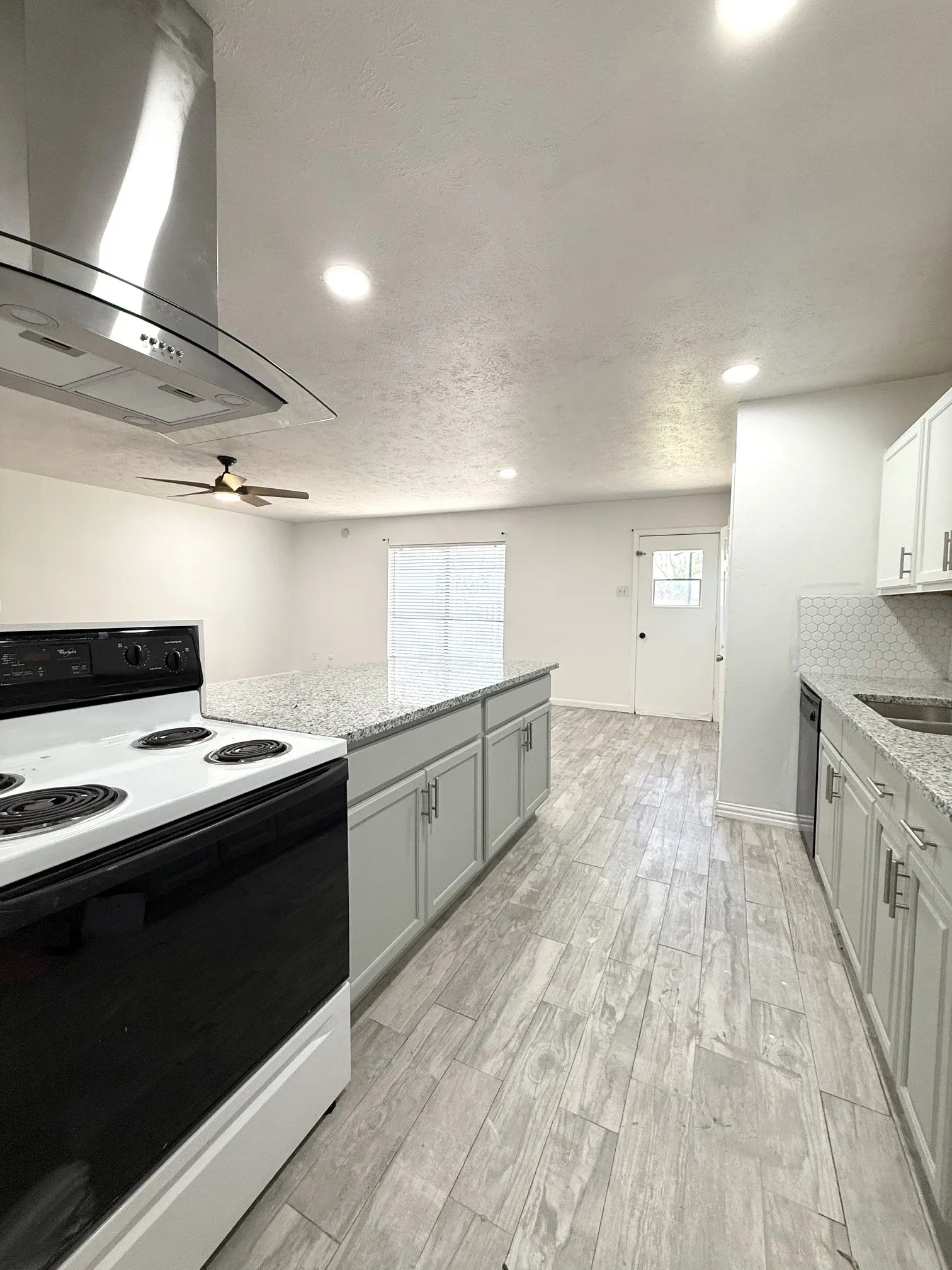 Single Family Residence For Rent in Collin County , 545 Oldbridge Drive, Allen, Texas 75002, 4 Bedroom, 2 Bathroom, 2 Garage spaces, 1,333 Sqft, built in 1976, Price $2,300, mls#21361024, Real Estate Agent in Allen, Homes For Rent in Collin county, Homes For Rent in Allen, Realtor in Allen Texas, Real Estate Brokerage Independent Realty Texas, Luminita Cordes Realtor
