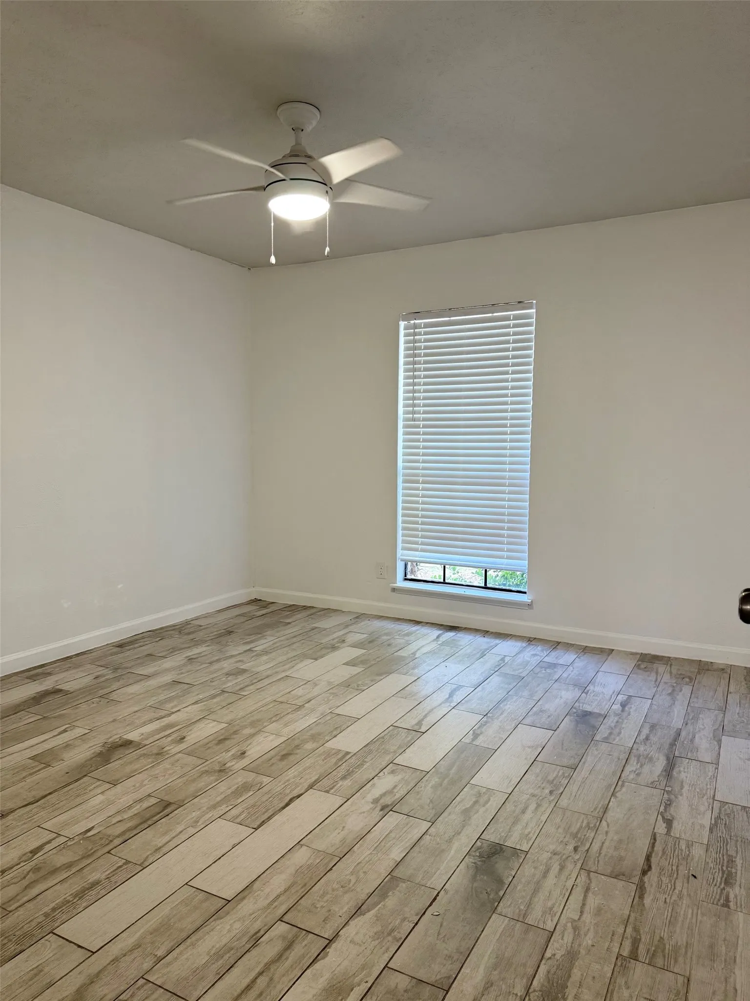 Single Family Residence For Rent in Collin County , 545 Oldbridge Drive, Allen, Texas 75002, 4 Bedroom, 2 Bathroom, 2 Garage spaces, 1,333 Sqft, built in 1976, Price $2,300, mls#21361024, Real Estate Agent in Allen, Homes For Rent in Collin county, Homes For Rent in Allen, Realtor in Allen Texas, Real Estate Brokerage Independent Realty Texas, Luminita Cordes Realtor