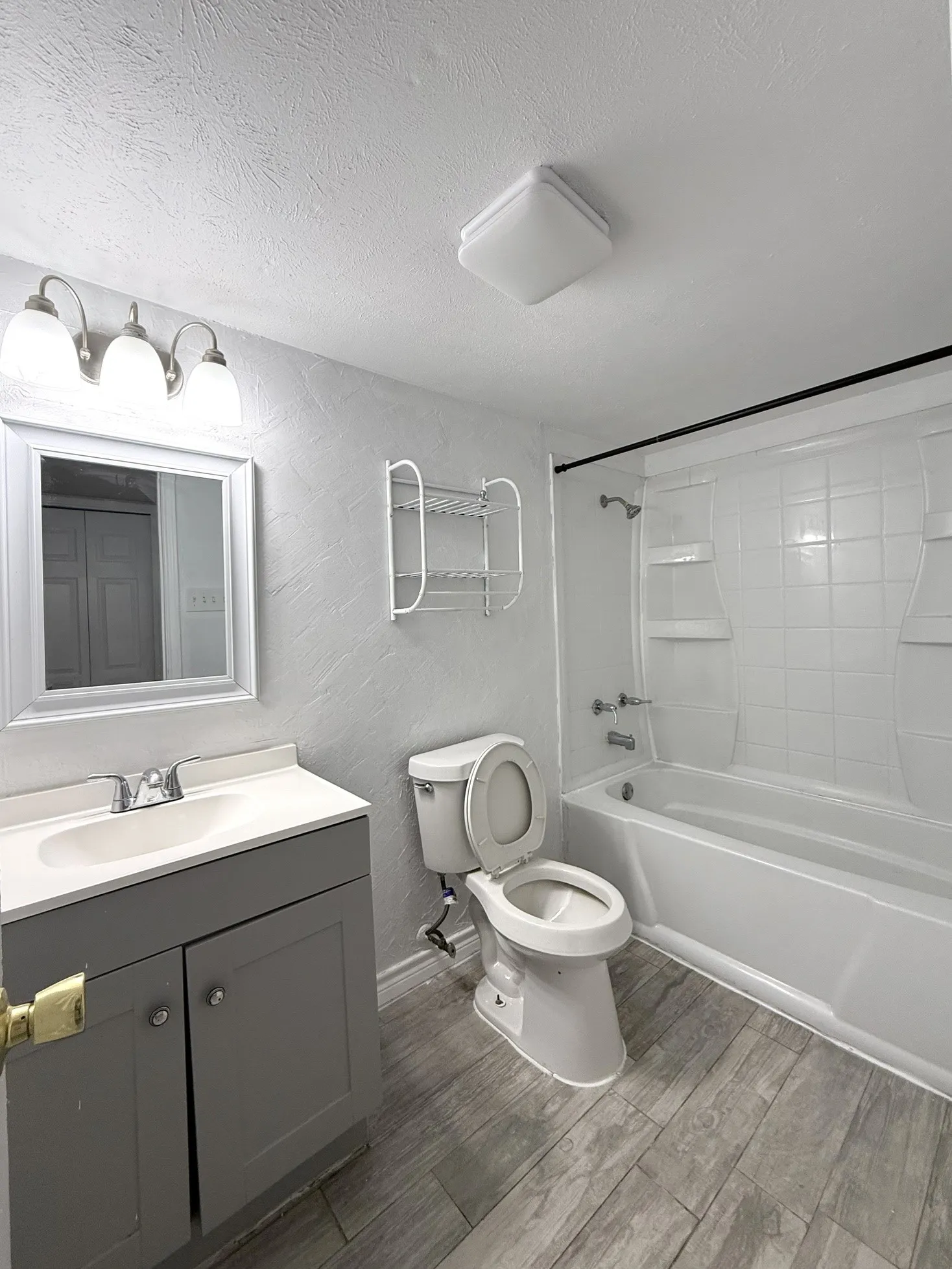 Single Family Residence For Rent in Collin County , 545 Oldbridge Drive, Allen, Texas 75002, 4 Bedroom, 2 Bathroom, 2 Garage spaces, 1,333 Sqft, built in 1976, Price $2,300, mls#21361024, Real Estate Agent in Allen, Homes For Rent in Collin county, Homes For Rent in Allen, Realtor in Allen Texas, Real Estate Brokerage Independent Realty Texas, Luminita Cordes Realtor